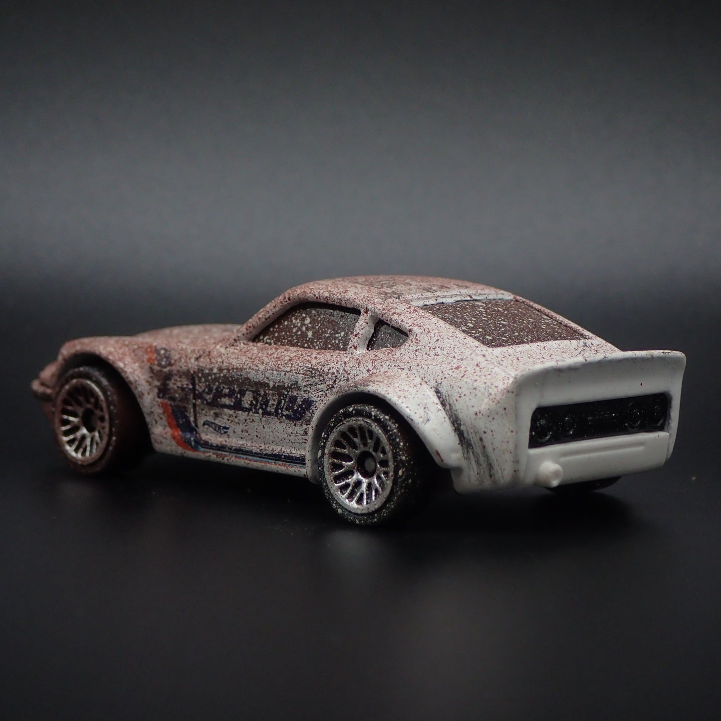 1970-1973 NISSAN FAIRLADY Z 240Z GREDDY BARN FIND 1/64 SCALE DIECAST MODEL CAR