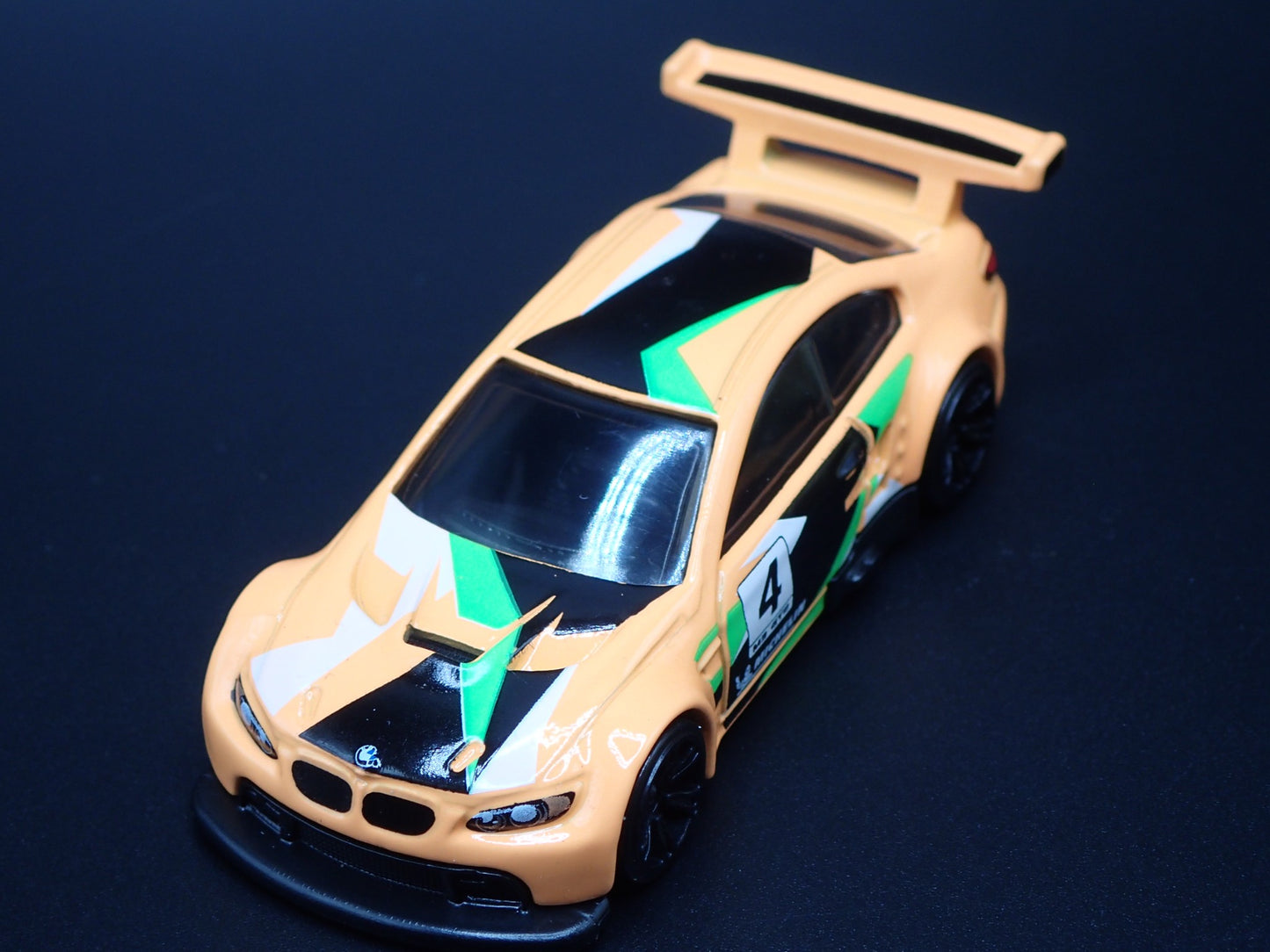 2007-2013 BMW M3 GT2 E92 ORANGE 1:64 SCALE COLLECTIBLE DIORAMA DIECAST MODEL CAR