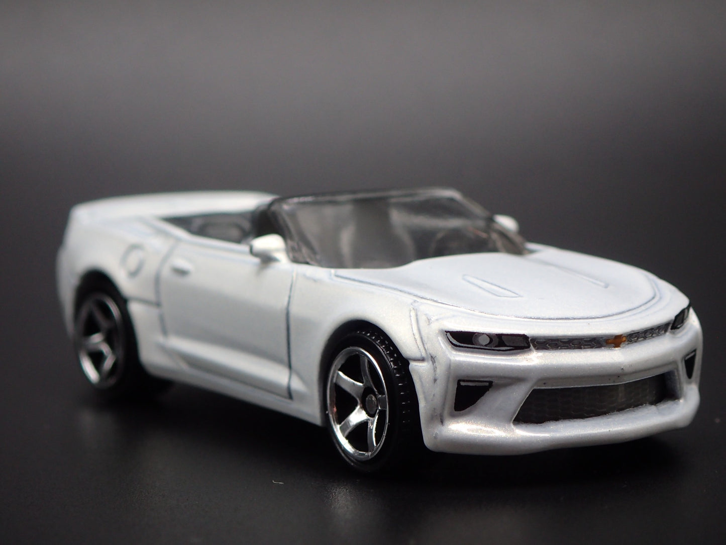 2016-2024 CHEVY CHEVROLET CAMARO CONVERTIBLE WHITE 1/64 SCALE DIECAST MODEL CAR
