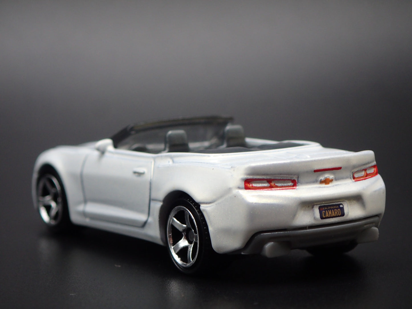 2016-2024 CHEVY CHEVROLET CAMARO CONVERTIBLE WHITE 1/64 SCALE DIECAST MODEL CAR
