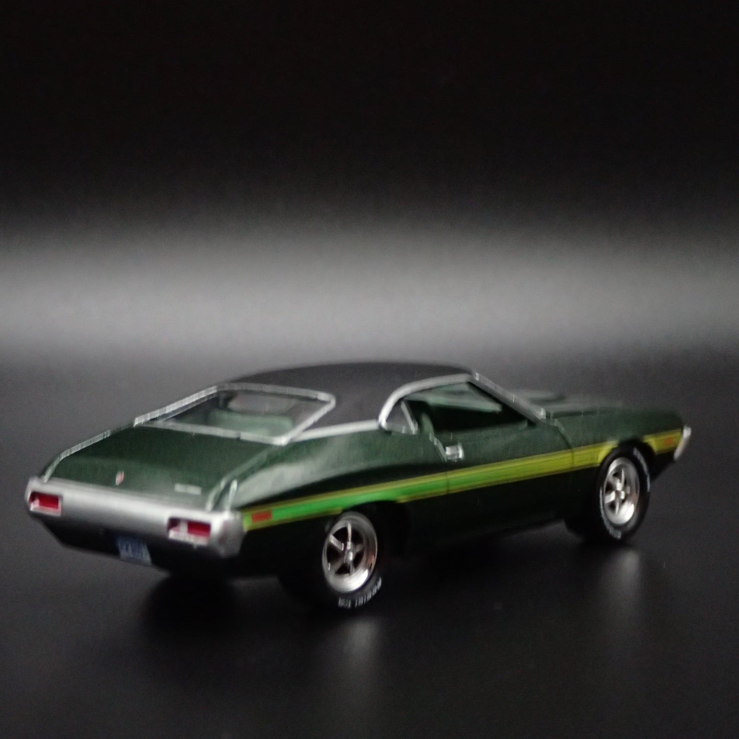1972 72 FORD GRAN TORINO SPORT CLINT EASTWOOD MOVIE 1:64 SCALE DIECAST MODEL CAR