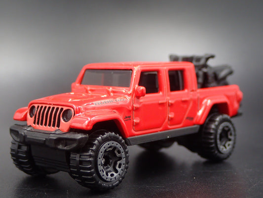 2020-2025 JEEP GLADIATOR PICKUP TRUCK JT 1:64 SCALE DIORAMA DIECAST MODEL CAR