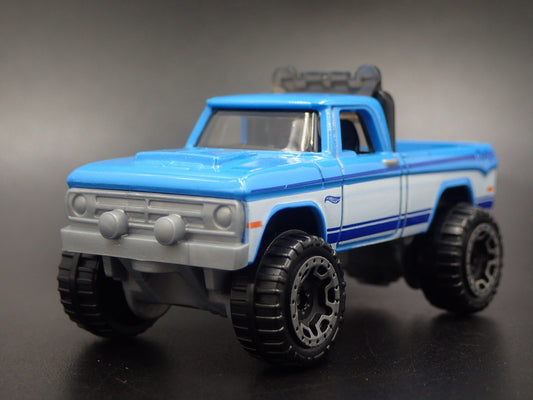 1970 70 DODGE POWER WAGON PICKUP TRUCK BLUE 1:64 SCALE DIORAMA DIECAST MODEL CAR