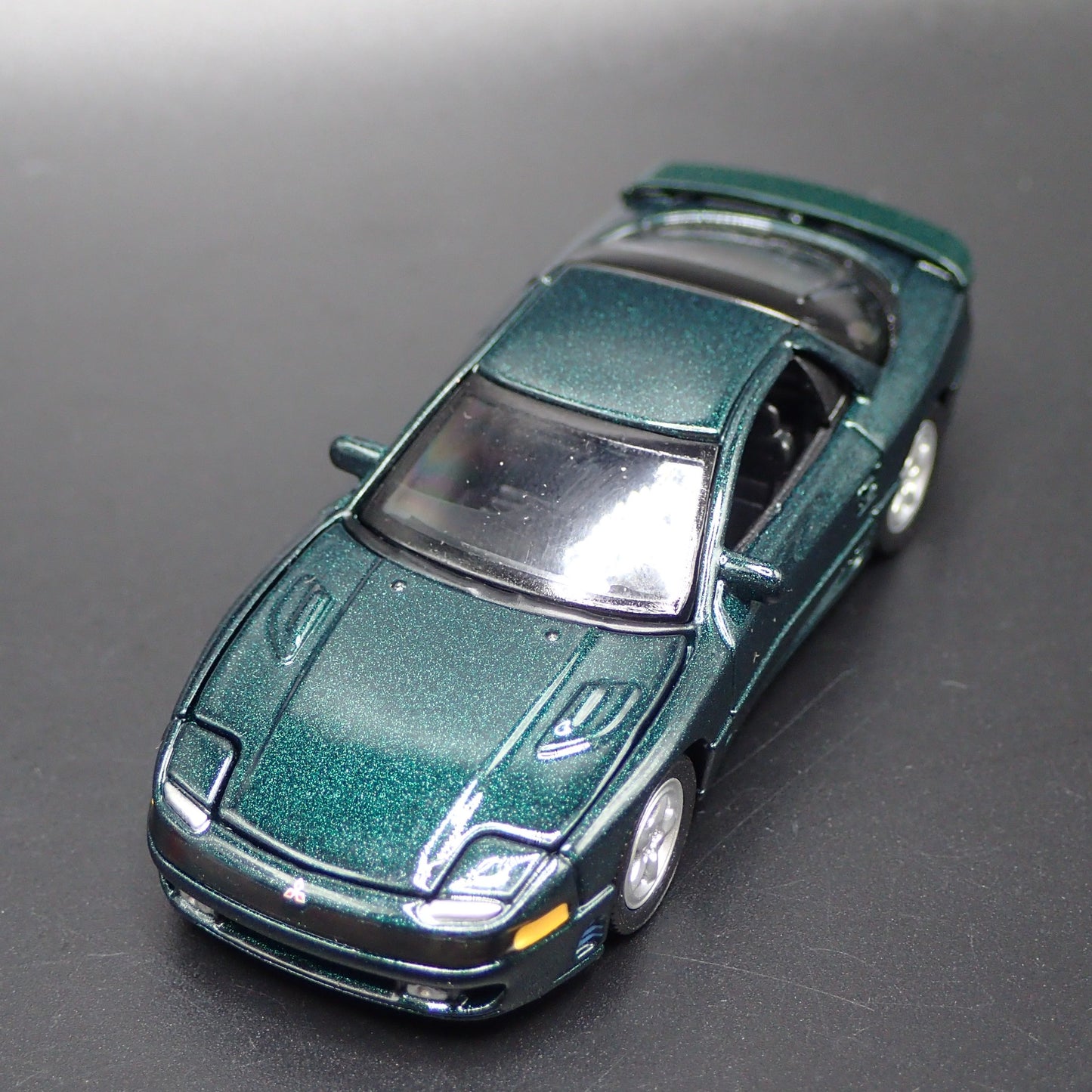 1990-2000 MITSUBISHI 3000GT VR4 1:64 SCALE COLLECTIBLE DIORAMA DIECAST MODEL CAR