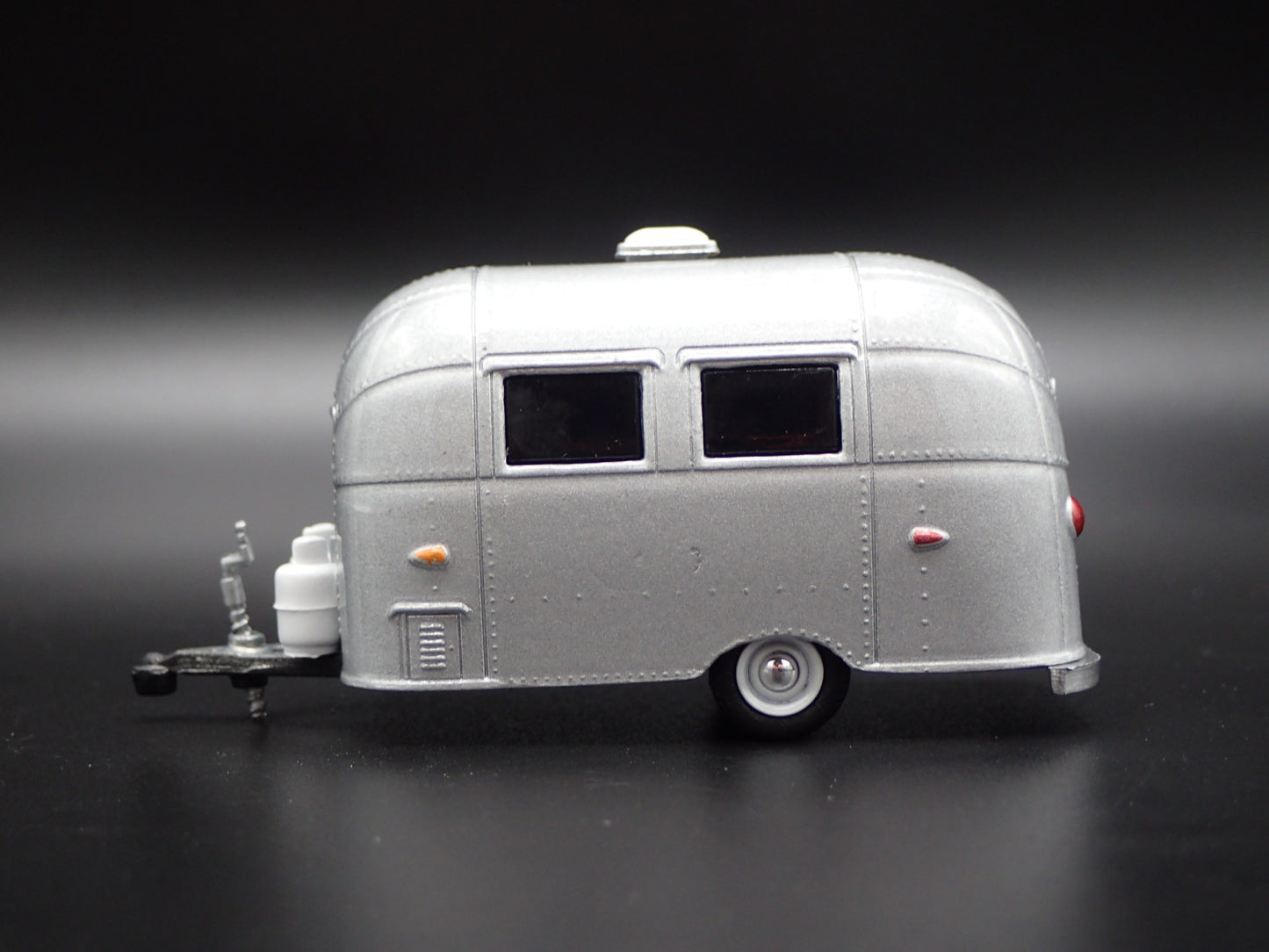 1961 61 AIRSTREAM 16' BAMBI TRAILER W AWNING RARE 1/64 SCALE DIECAST MODEL CAR