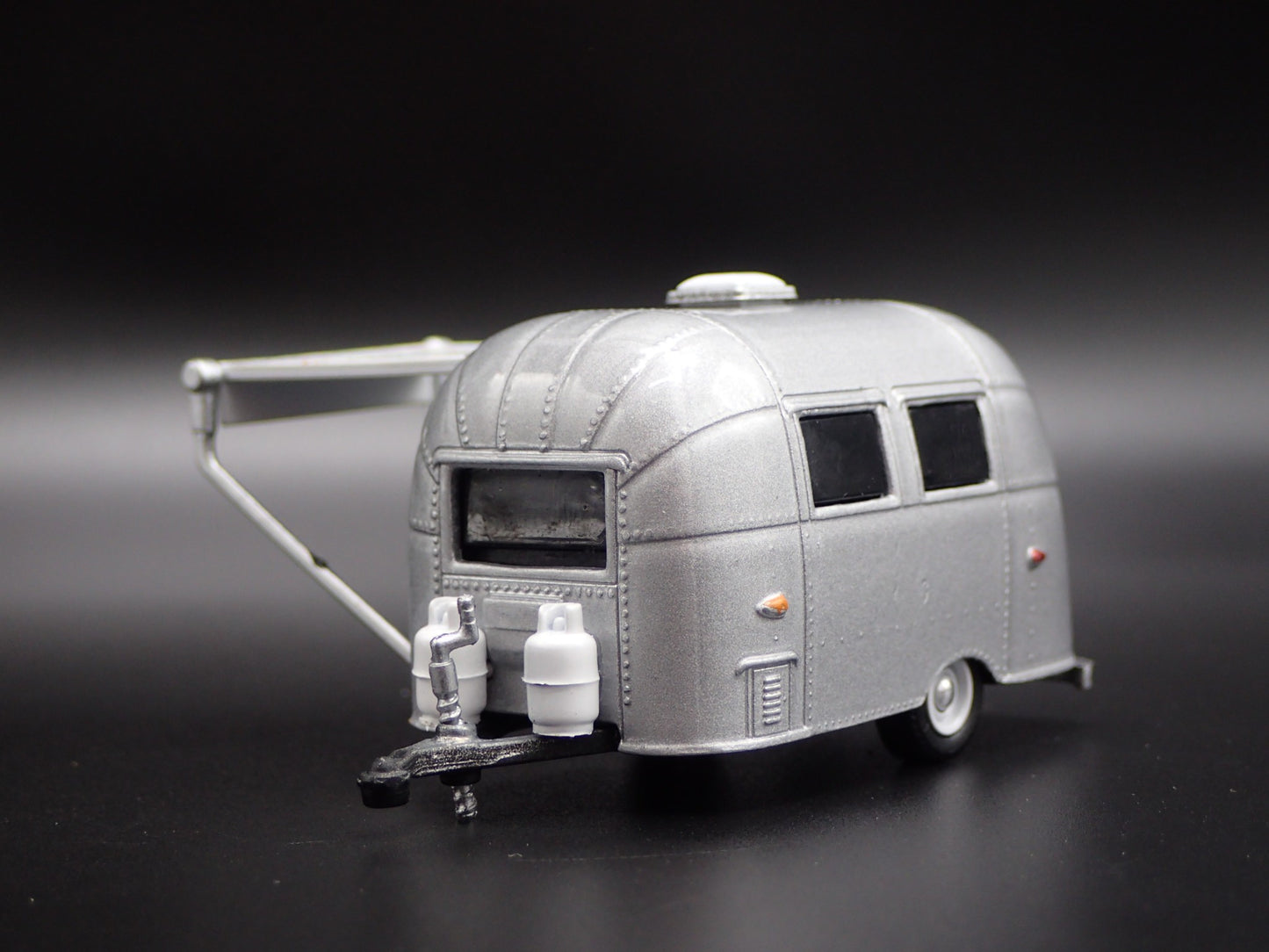 1961 61 AIRSTREAM 16' BAMBI TRAILER W AWNING RARE 1/64 SCALE DIECAST MODEL CAR