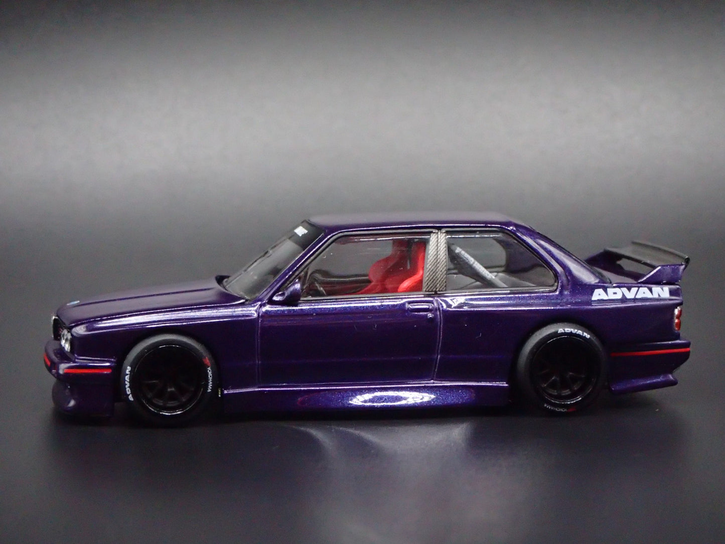 1986-1991 BMW M3 E30 KAIDO GT V2 KHMG2 BLUE 1:64 SCALE DIORAMA DIECAST MODEL CAR