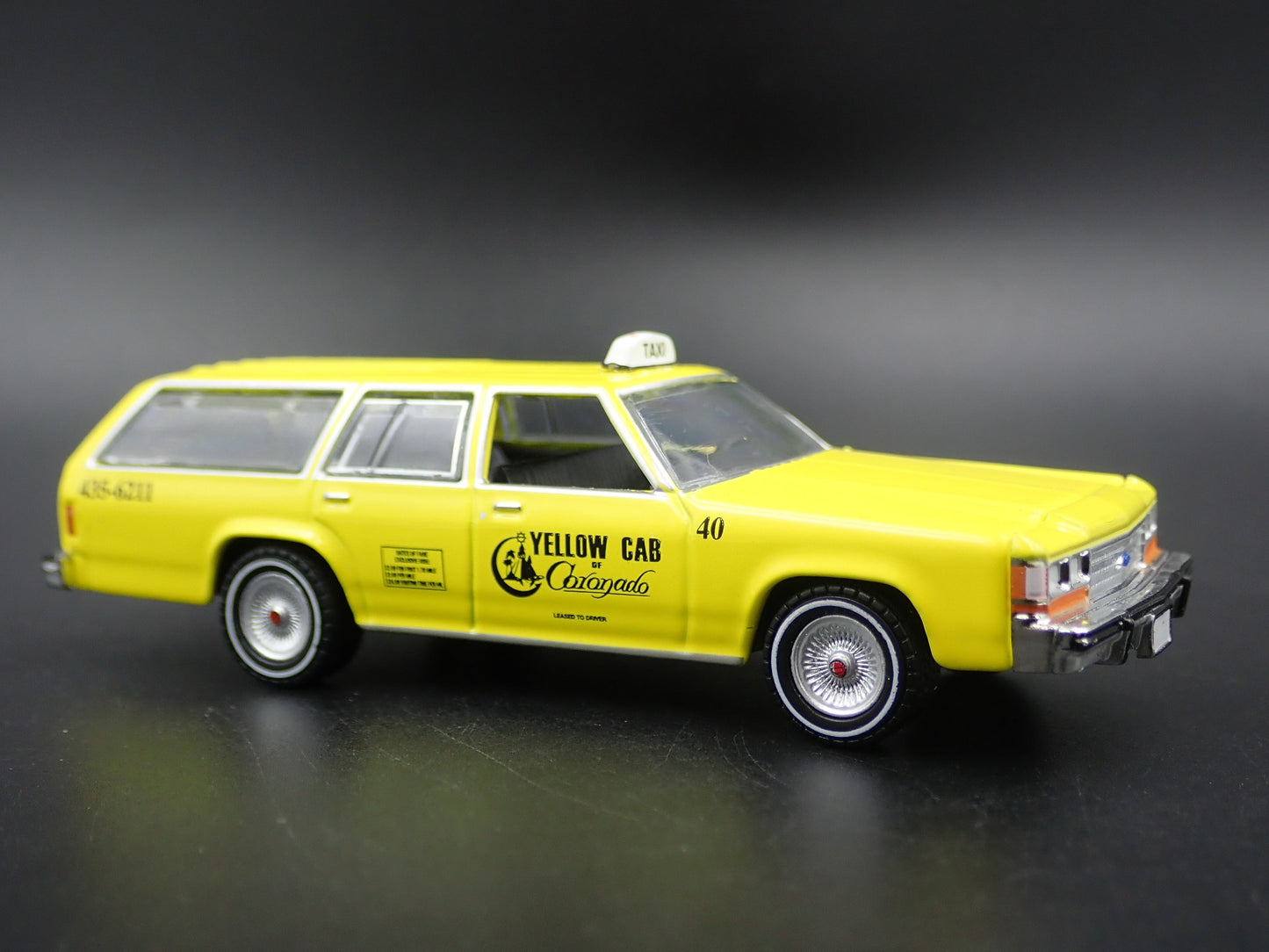 1988 FORD LTD CROWN VICTORIA WAGON CORONADO. CA TAXI CAB 1:64 DIECAST MODEL CAR
