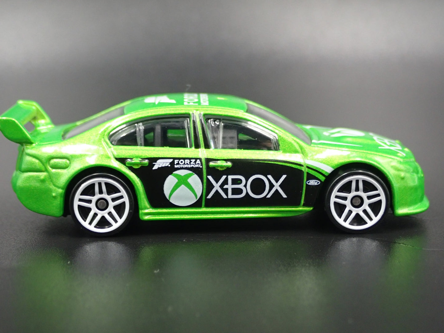 FORD FALCON RACE CAR FORZA 1:64 SCALE COLLECTIBLE DIORAMA DIECAST MODEL CAR