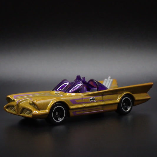 1966 66 BATMAN BATMOBILE ADAM WEST TV 1/64 SCALE COLLECTIBLE DIECAST MODEL CAR