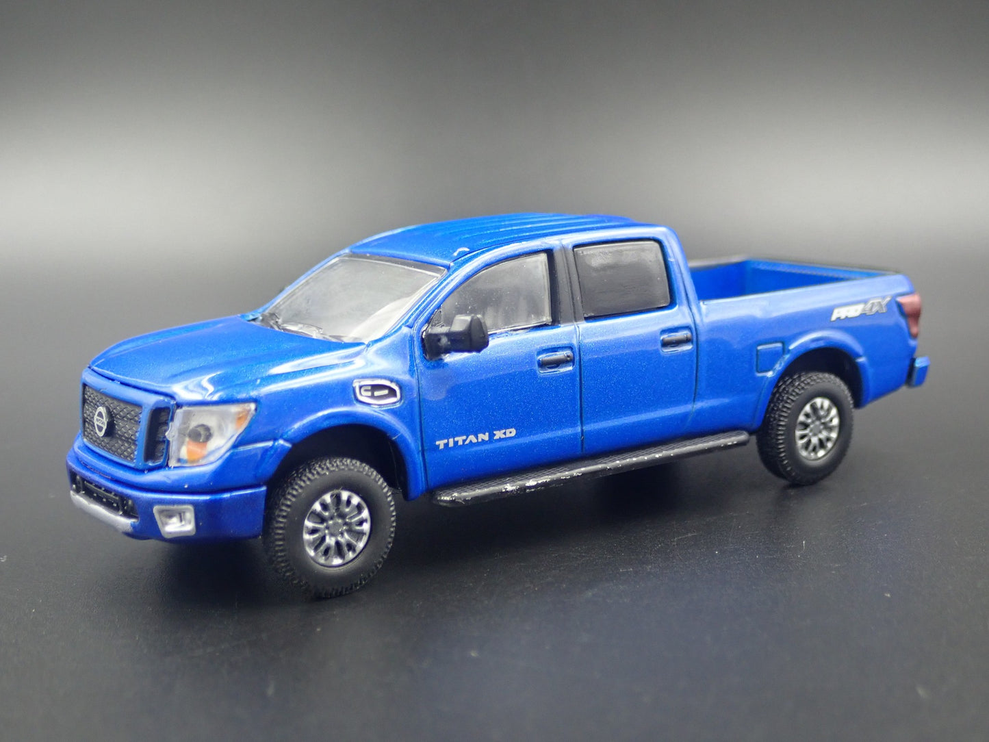 2016-2024 NISSAN TITAN XD PRO-4X PICKUP TRUCK HITCH 1:64 SCALE DIECAST MODEL CAR