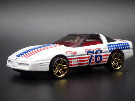 1984-1996 C4 CHEVY CHEVROLET CORVETTE WHITE 1:64 SCALE DIORAMA DIECAST MODEL CAR