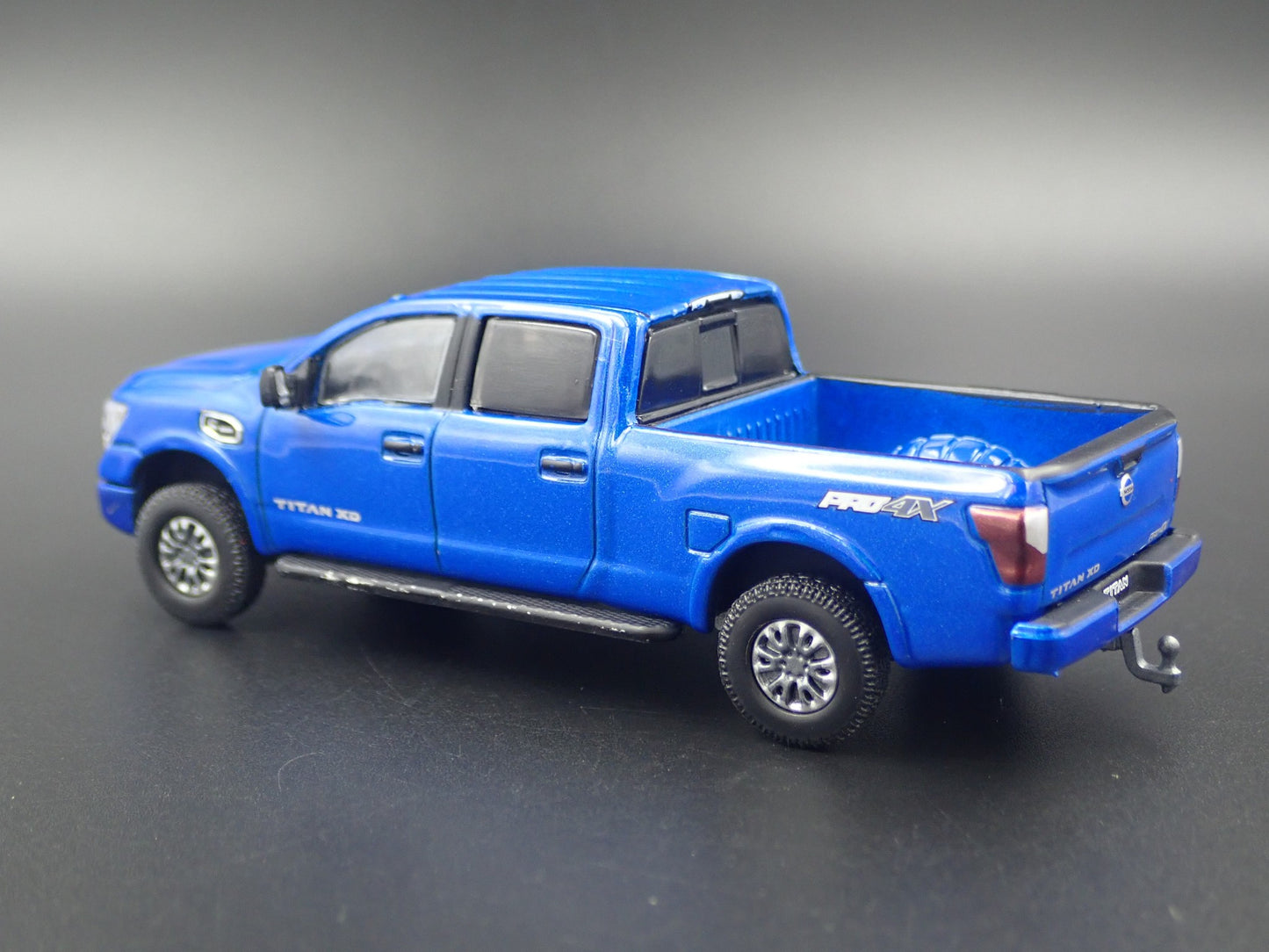 2016-2024 NISSAN TITAN XD PRO-4X PICKUP TRUCK HITCH 1:64 SCALE DIECAST MODEL CAR