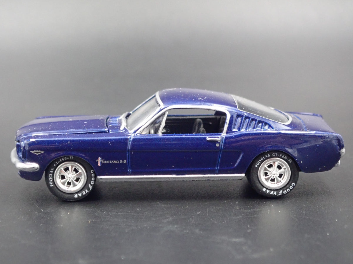 1965 FORD MUSTANG FASTBACK 2+2 RARE 1:64 COLLECTIBLE DIORAMA DIECAST MODEL CAR-Burning Rubber Toy Company