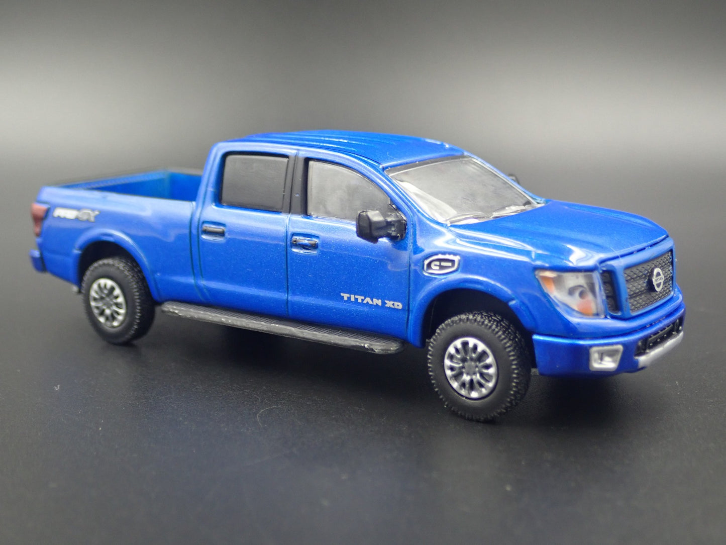 2016-2024 NISSAN TITAN XD PRO-4X PICKUP TRUCK HITCH 1:64 SCALE DIECAST MODEL CAR