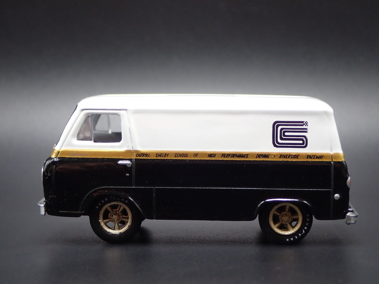 1965 65 FORD ECONOLINE DELIVERY VAN SHELBY COBRA 1:64 SCALE DIECAST MODEL CAR