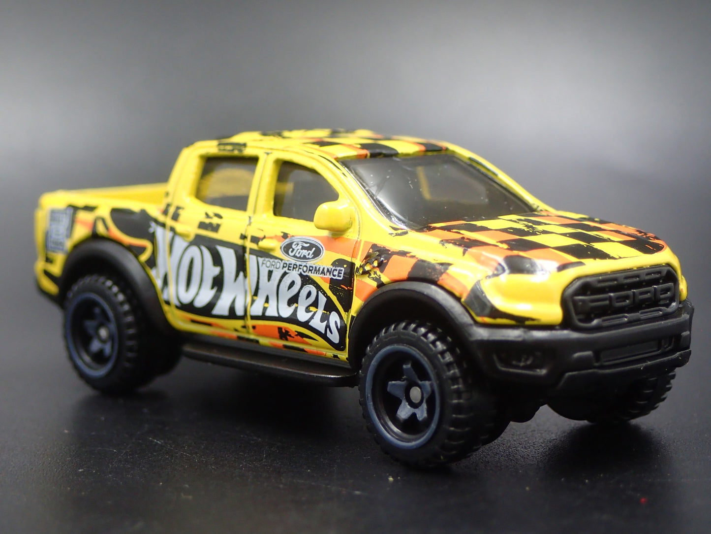 2017-2020 FORD RANGER RAPTOR PICKUP TRUCK 1/64 SCALE DIORAMA DIECAST MODEL CAR