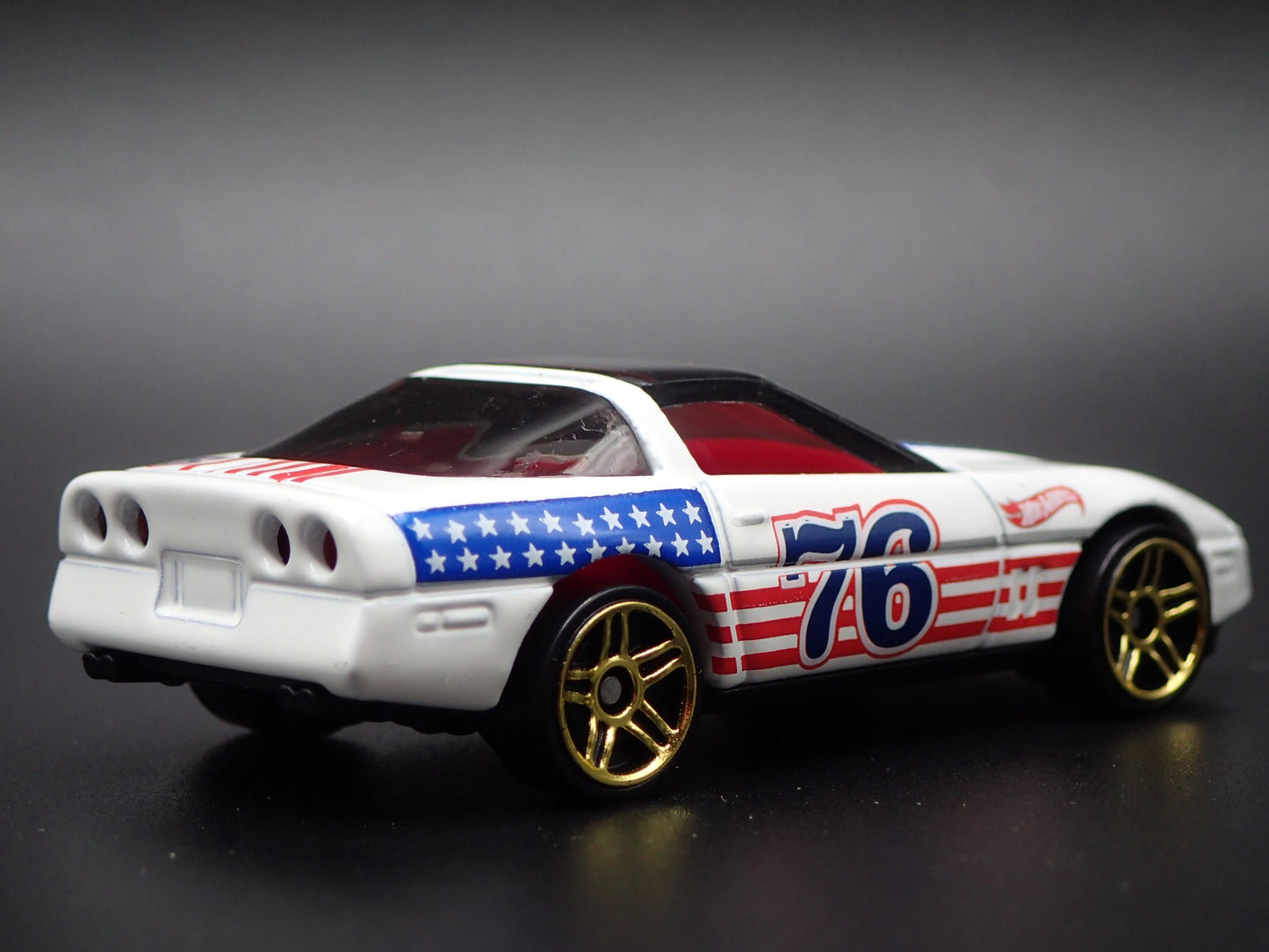 1984-1996 C4 CHEVY CHEVROLET CORVETTE WHITE 1:64 SCALE DIORAMA DIECAST MODEL CAR