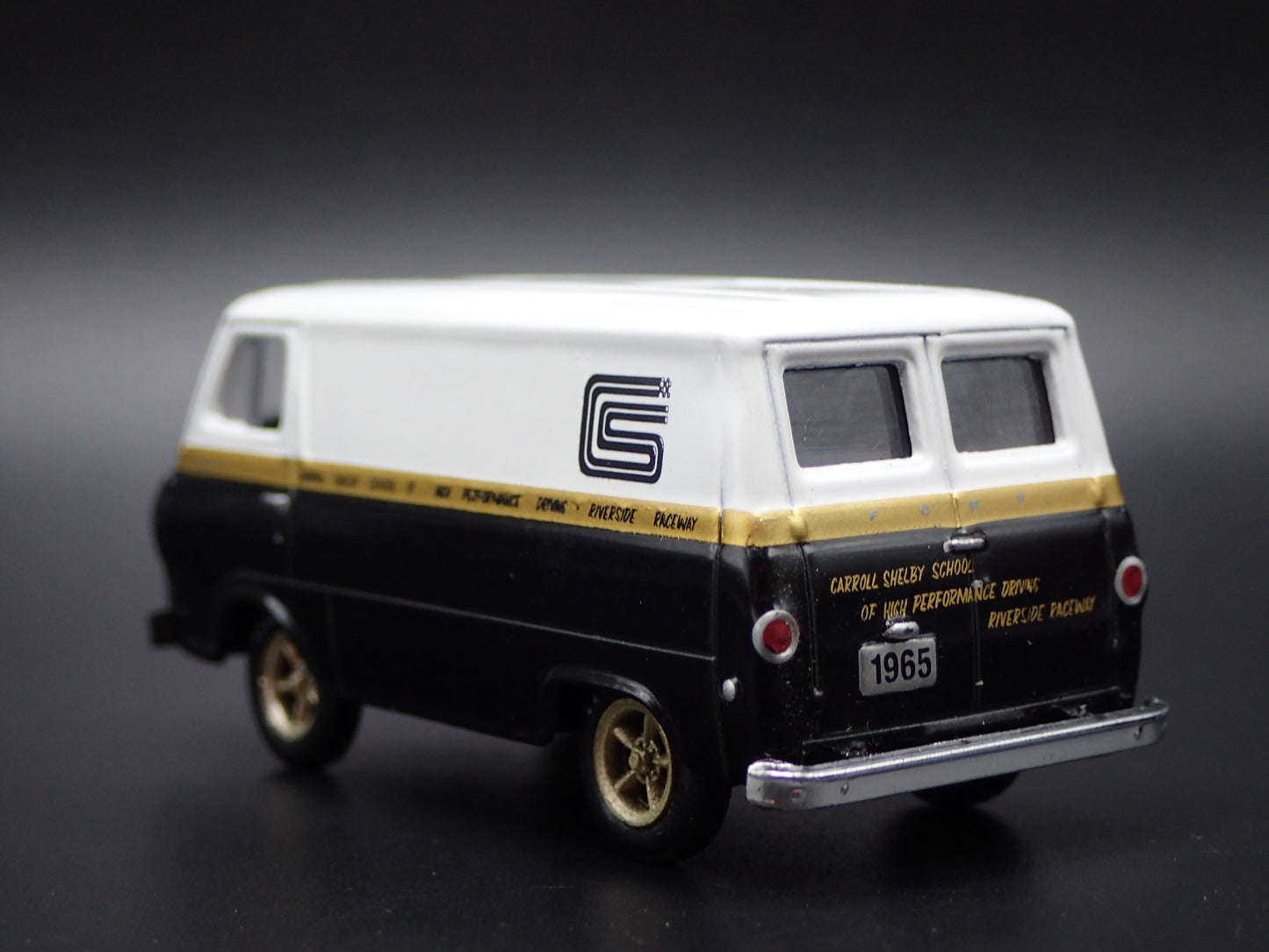 1965 65 FORD ECONOLINE DELIVERY VAN SHELBY COBRA 1:64 SCALE DIECAST MODEL CAR