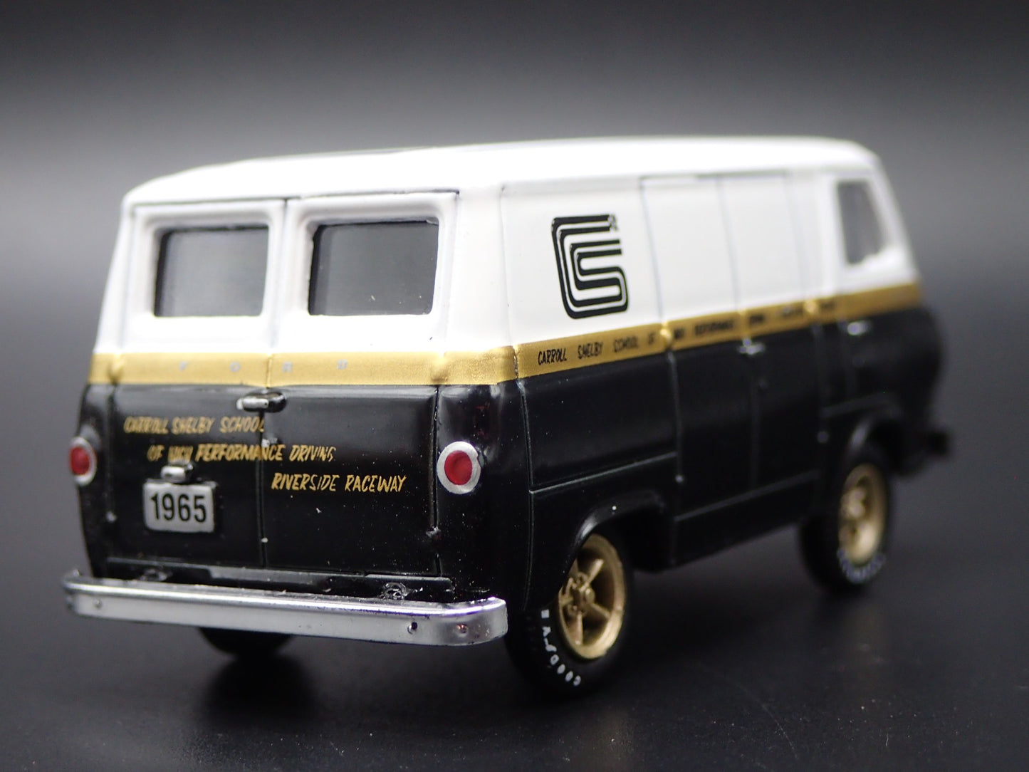 1965 65 FORD ECONOLINE DELIVERY VAN SHELBY COBRA 1:64 SCALE DIECAST MODEL CAR