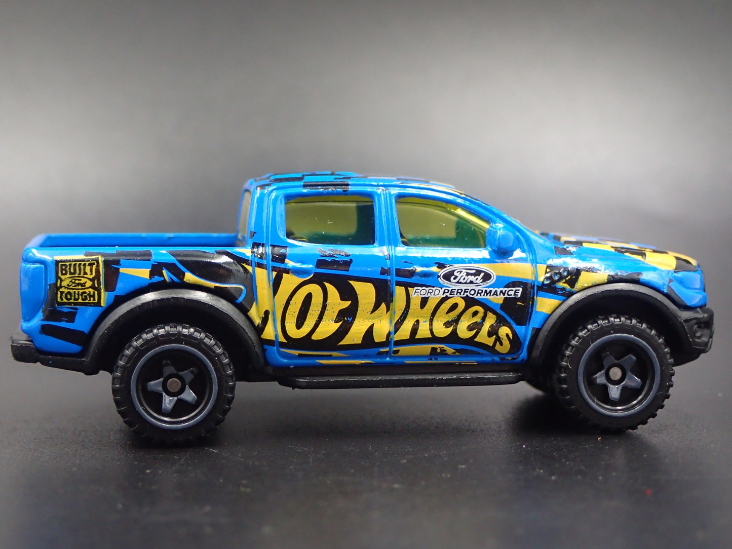 2017-2020 FORD RANGER RAPTOR PICKUP TRUCK 1/64 SCALE DIORAMA DIECAST MODEL CAR
