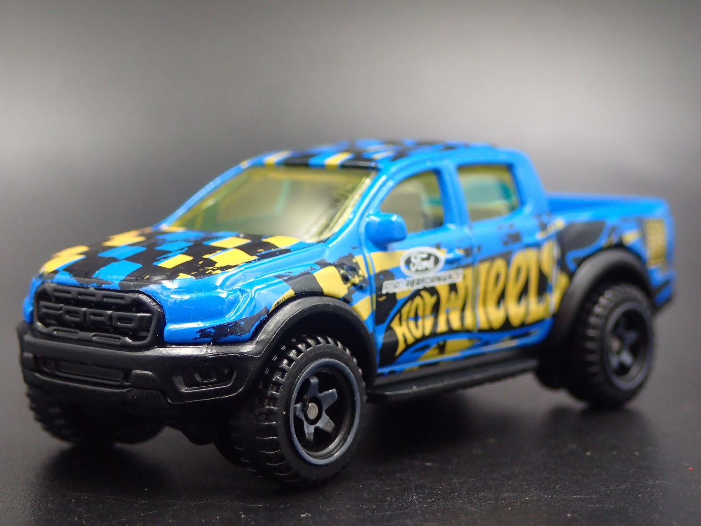 2017-2020 FORD RANGER RAPTOR PICKUP TRUCK 1/64 SCALE DIORAMA DIECAST MODEL CAR
