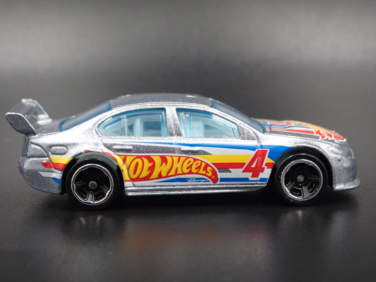 FORD FALCON RACE CAR HOT WHEELS 1:64 SCALE COLLECTIBLE DIORAMA DIECAST MODEL CAR-Burning Rubber Toy Company