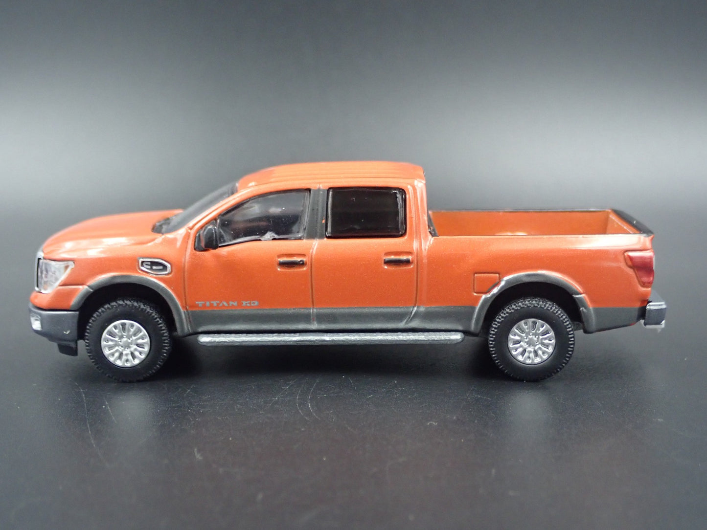 2016-2024 NISSAN TITAN XD PRO-4X PICKUP TRUCK HITCH 1:64 SCALE DIECAST MODEL CAR