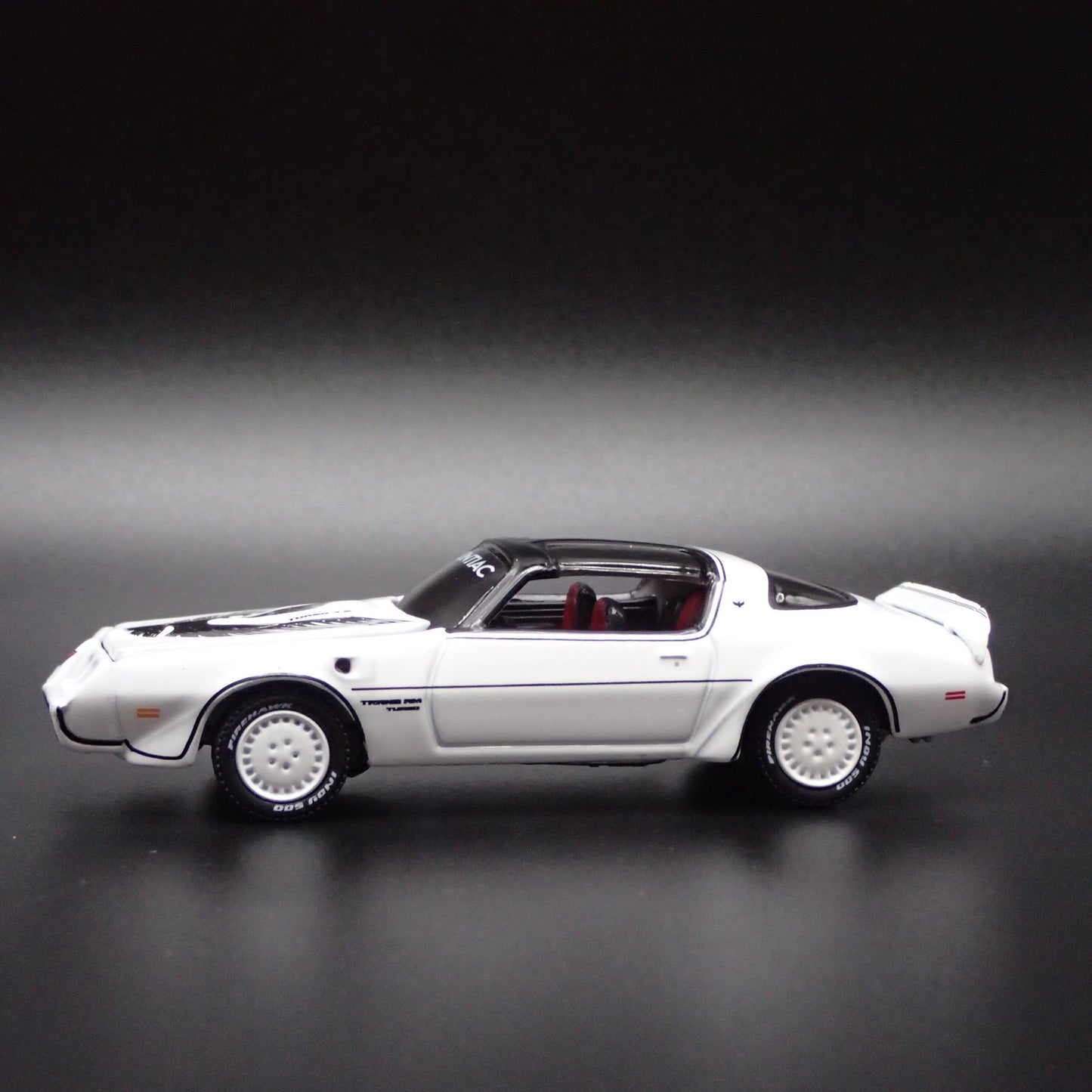 1981 81 PONTIAC FIREBIRD TRANS AM T/A TURBO 1/64 SCALE DIORAMA DIECAST MODEL CAR