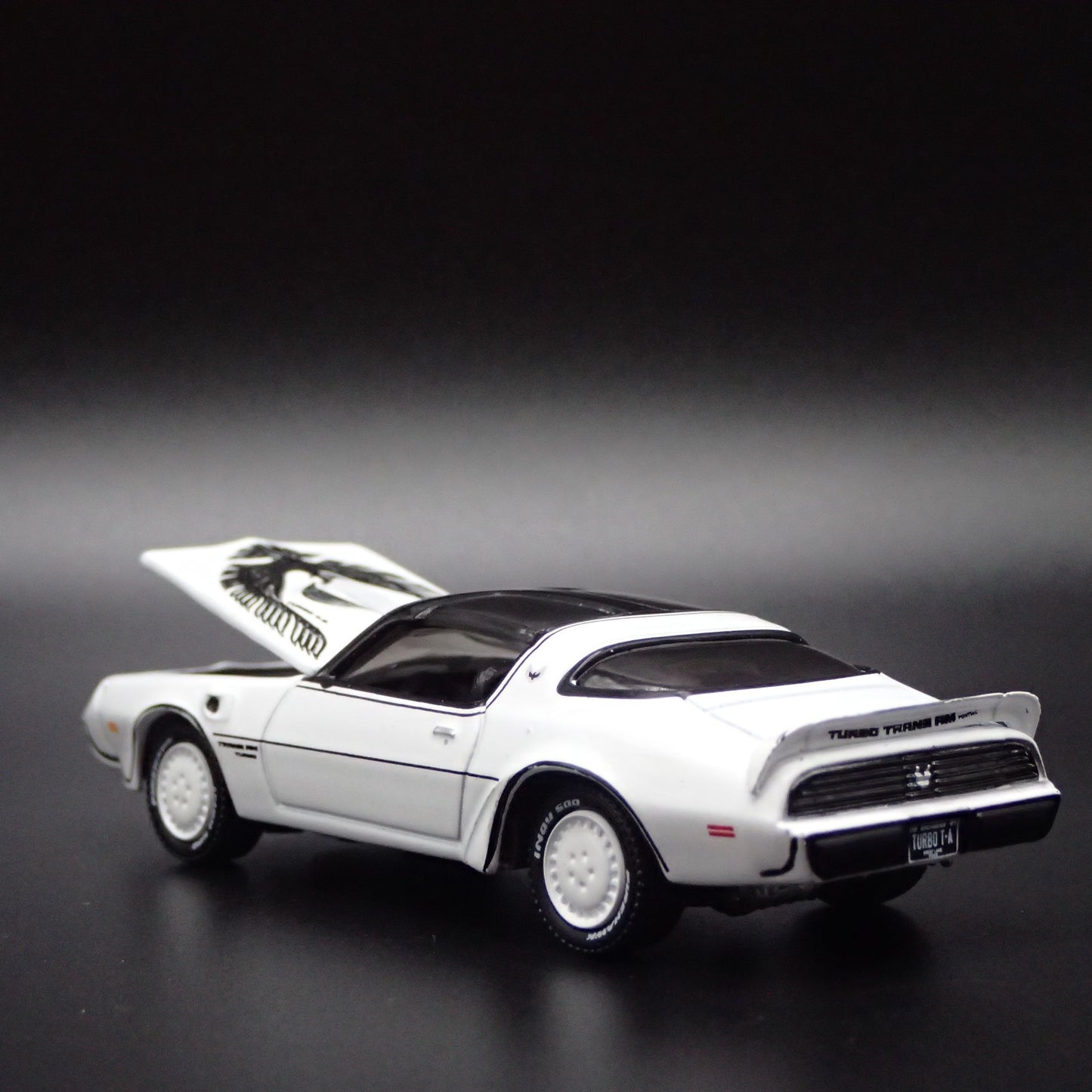 1981 81 PONTIAC FIREBIRD TRANS AM T/A TURBO 1/64 SCALE DIORAMA DIECAST MODEL CAR