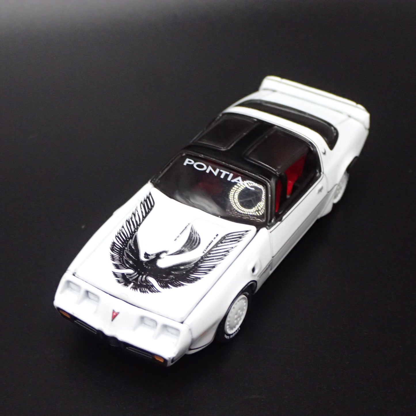 1981 81 PONTIAC FIREBIRD TRANS AM T/A TURBO 1/64 SCALE DIORAMA DIECAST MODEL CAR