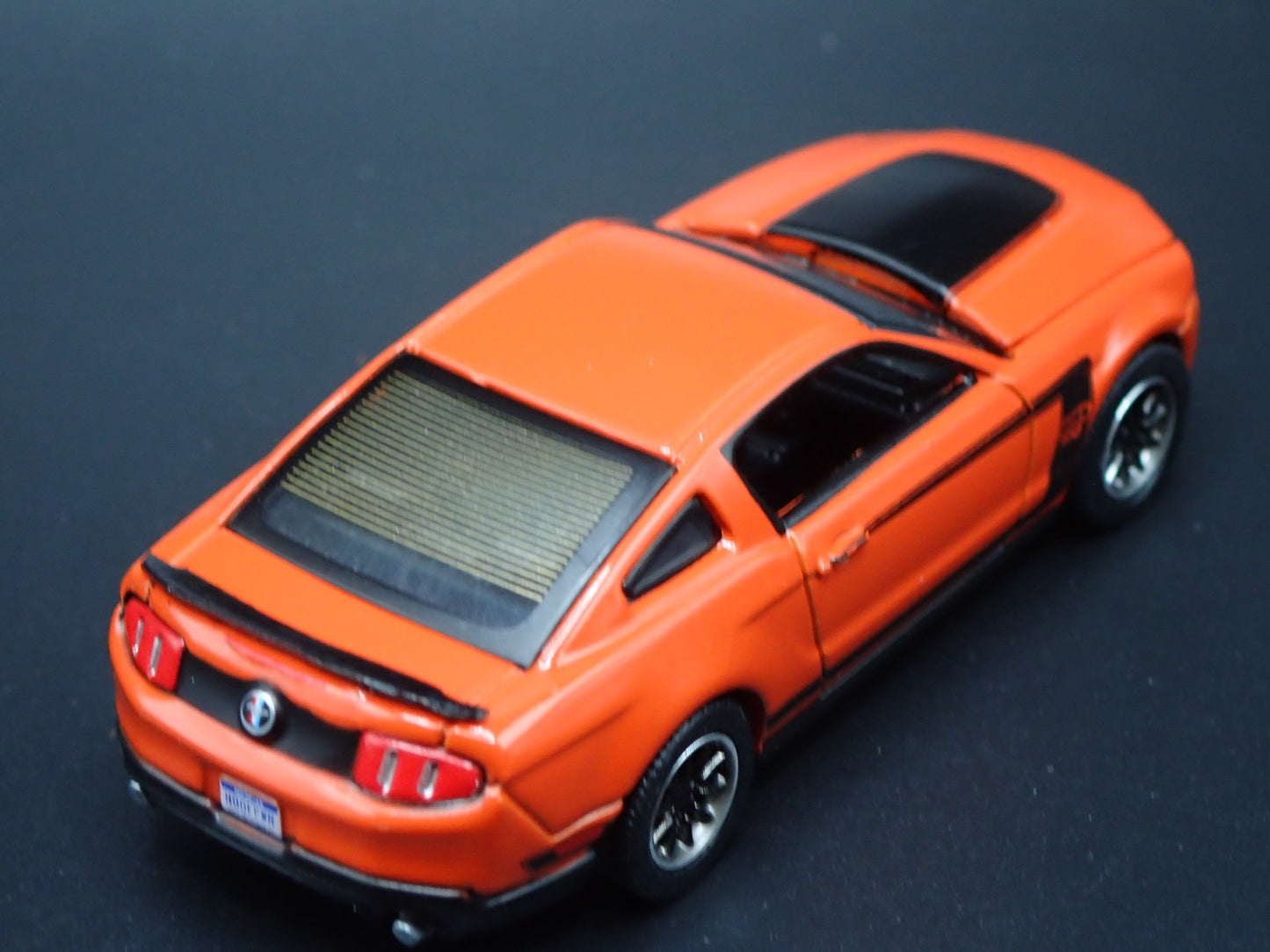 2012 12 FORD MUSTANG BOSS 302 ORANGE 1/64 SCALE COLLECTIBLE DIECAST MODEL CAR