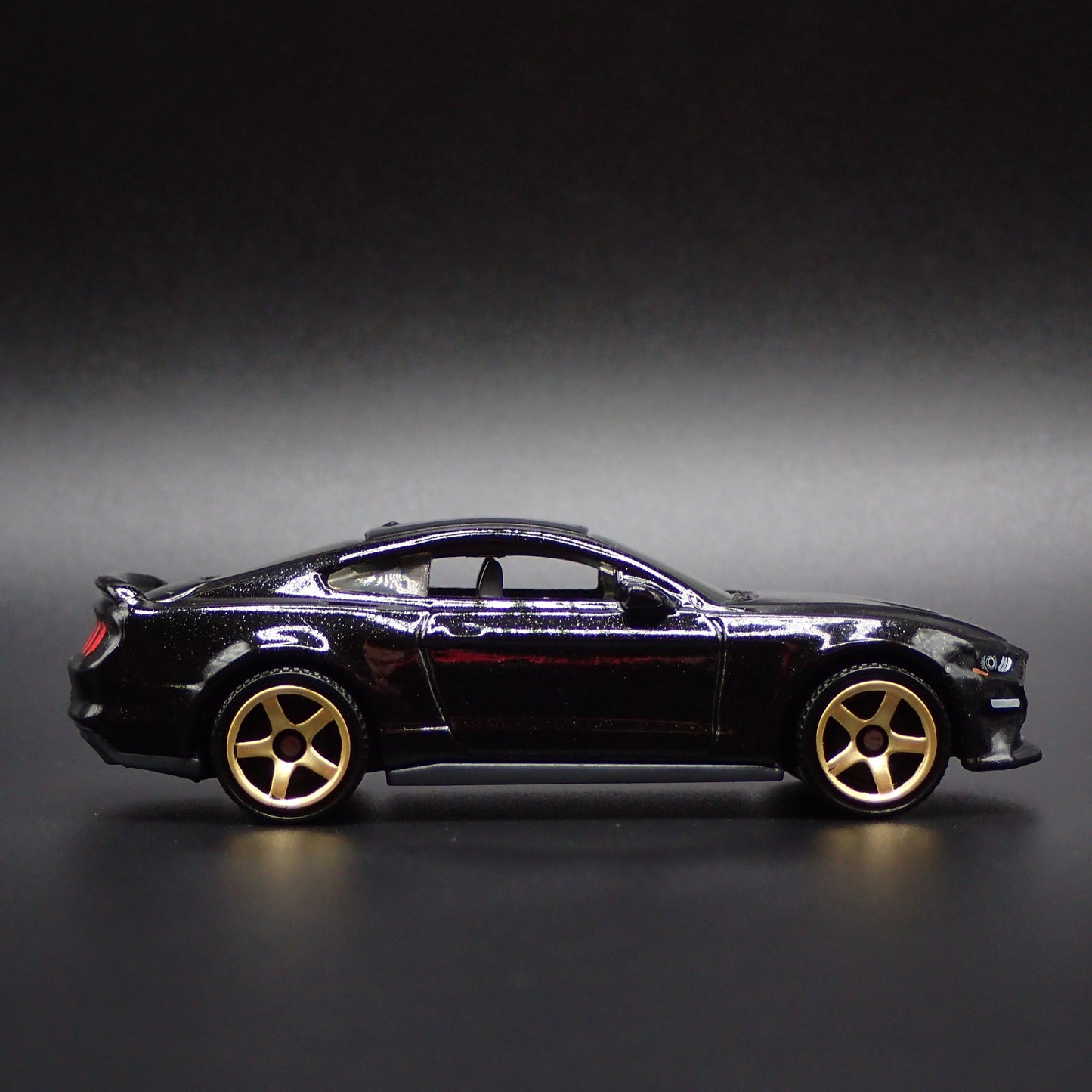 2015-2023 FORD MUSTANG COUPE BLACK 1/64 SCALE COLLECTIBLE DIECAST MODEL CAR