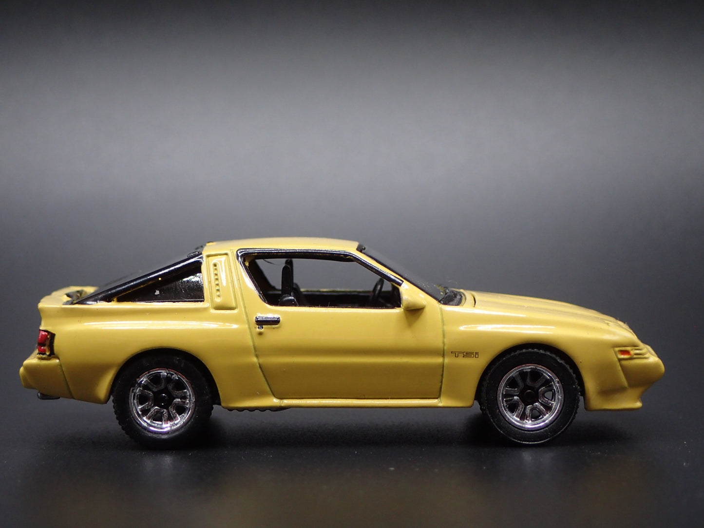 1983-1989 CHRYSLER CONQUEST TSI 1:64 SCALE COLLECTIBLE DIORAMA DIECAST MODEL CAR