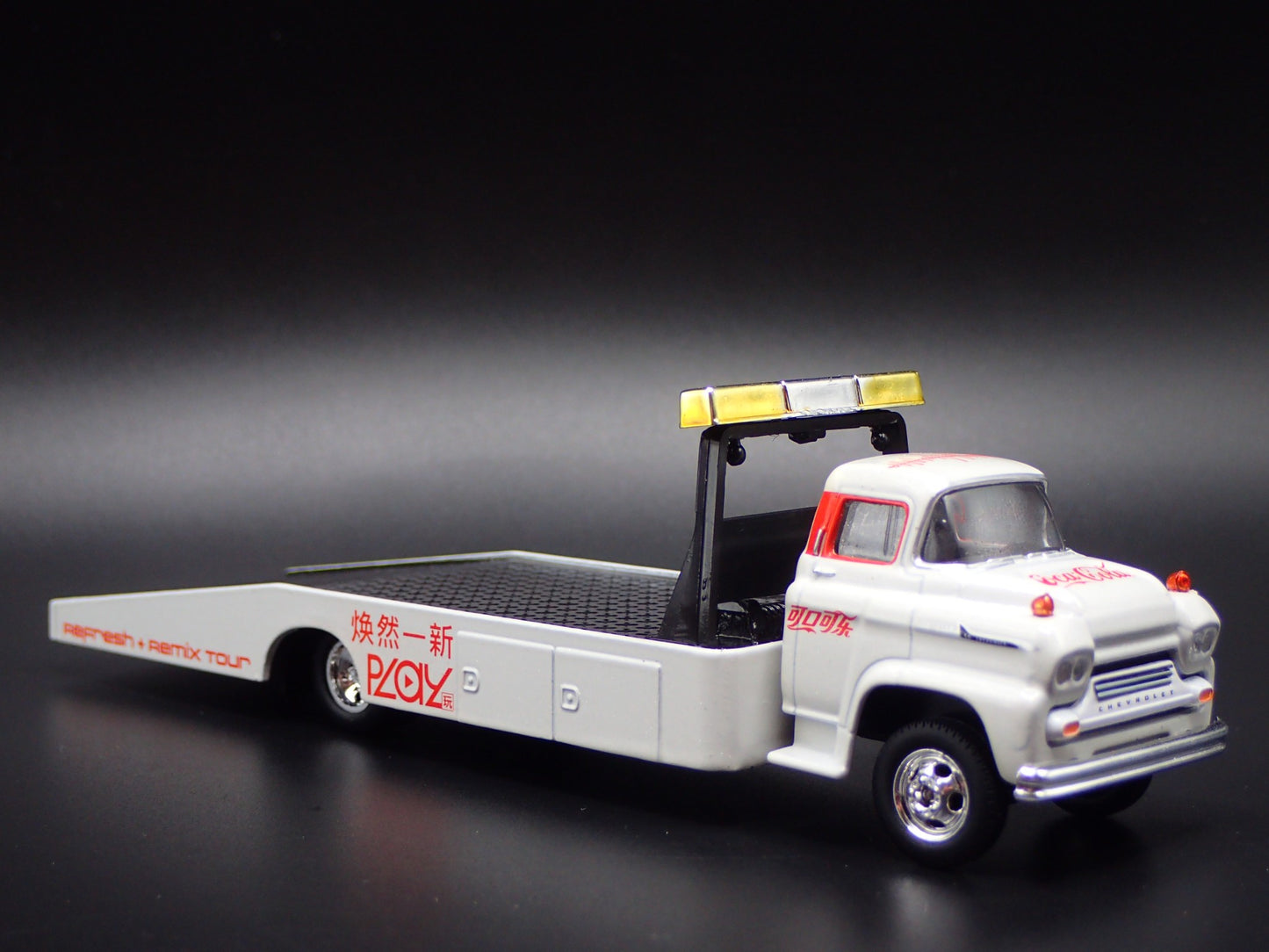 1958 CHEVROLET SPARTAN LCF COE RAMP TRUCK 1:64 SCALE DIORAMA DIECAST MODEL CAR