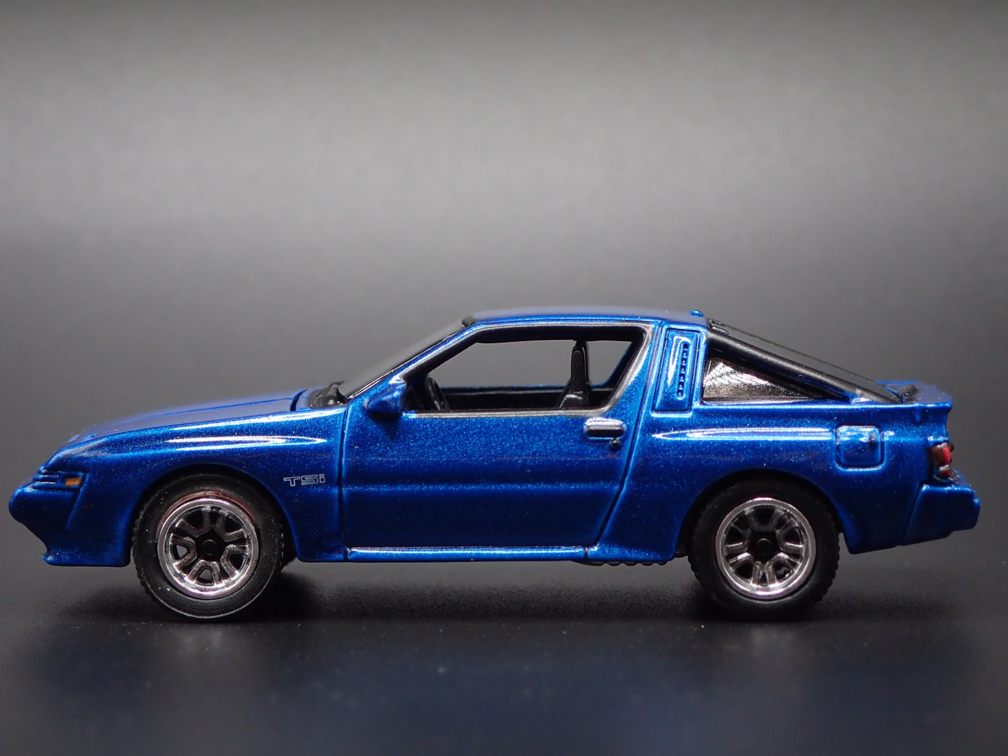 1983-1989 CHRYSLER CONQUEST TSI 1:64 SCALE COLLECTIBLE DIORAMA DIECAST MODEL CAR