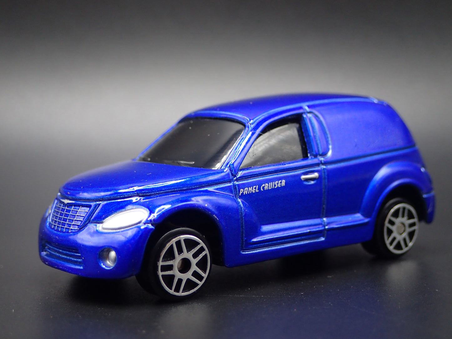 2001-2010 CHRYSLER PT CRUISER BLUE 1/64 SCALE COLLECTIBLE DIECAST MODEL CAR