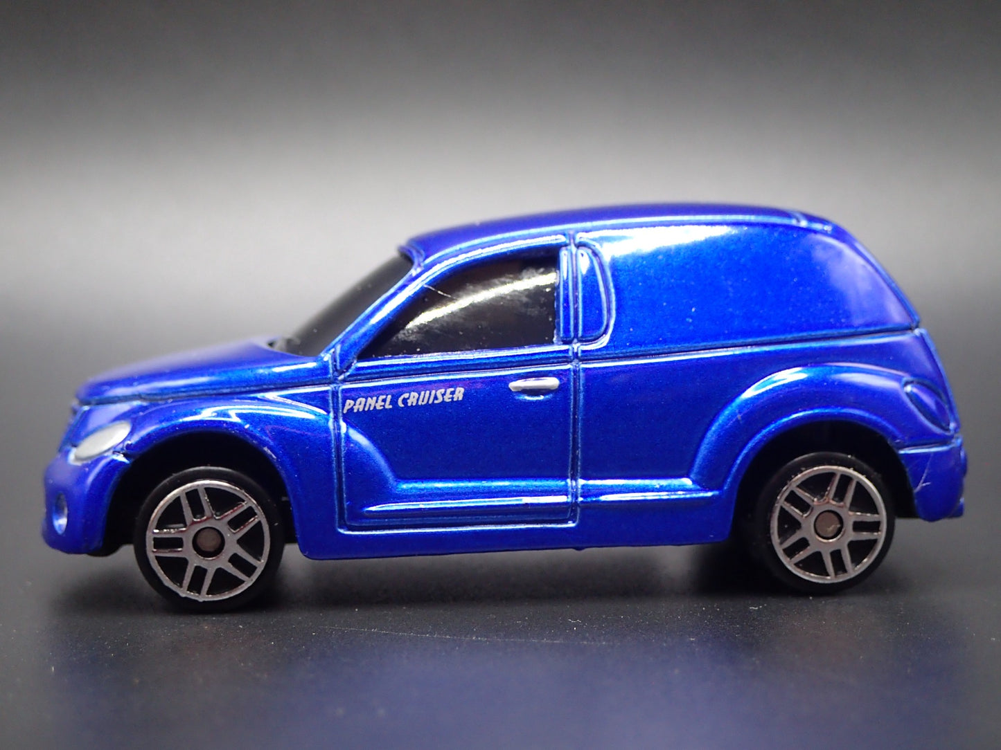 2001-2010 CHRYSLER PT CRUISER BLUE 1/64 SCALE COLLECTIBLE DIECAST MODEL CAR
