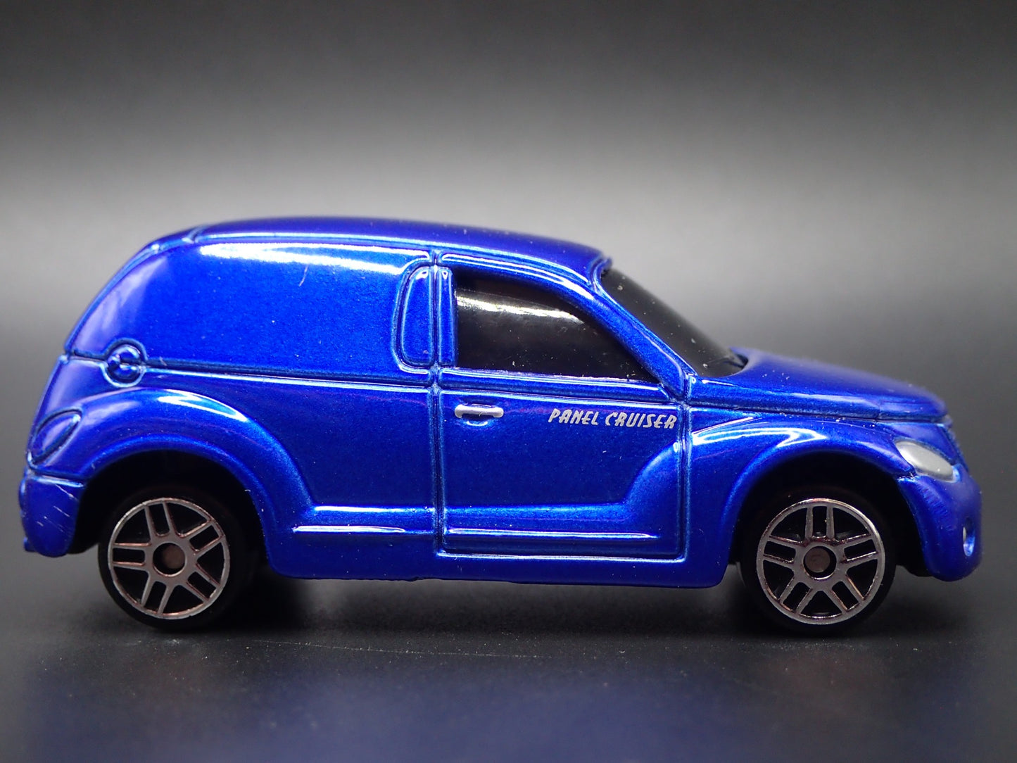 2001-2010 CHRYSLER PT CRUISER BLUE 1/64 SCALE COLLECTIBLE DIECAST MODEL CAR
