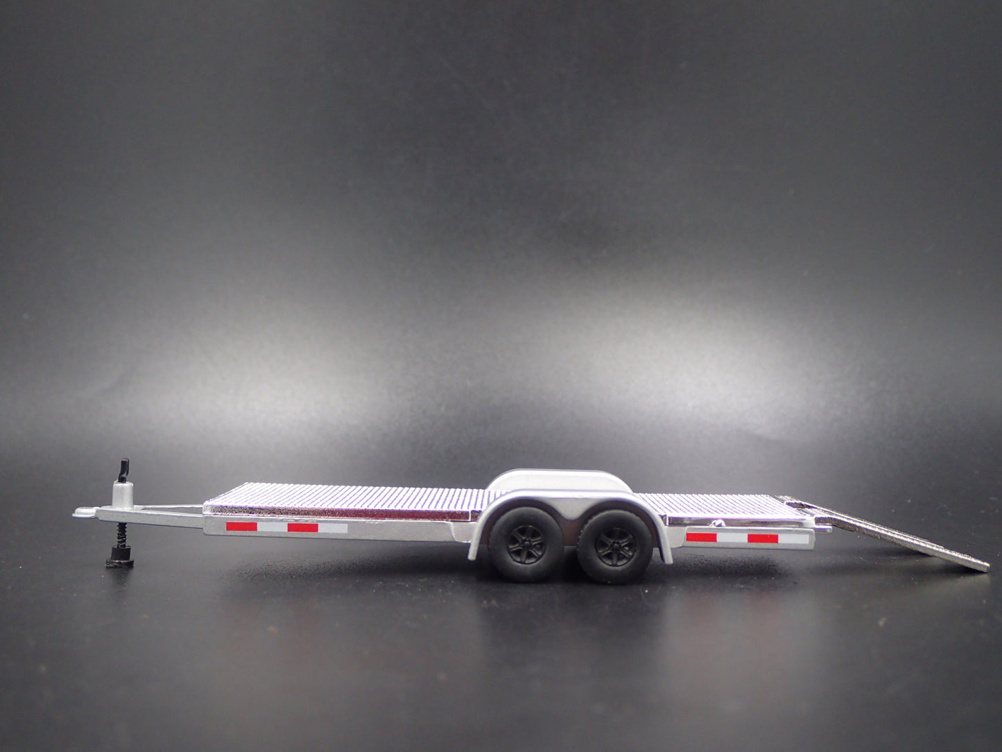 FLATBED CAR HAULER TRAILER w LOADING RAMPS RARE 1:64 SCALE DIORAMA DIECAST MODEL