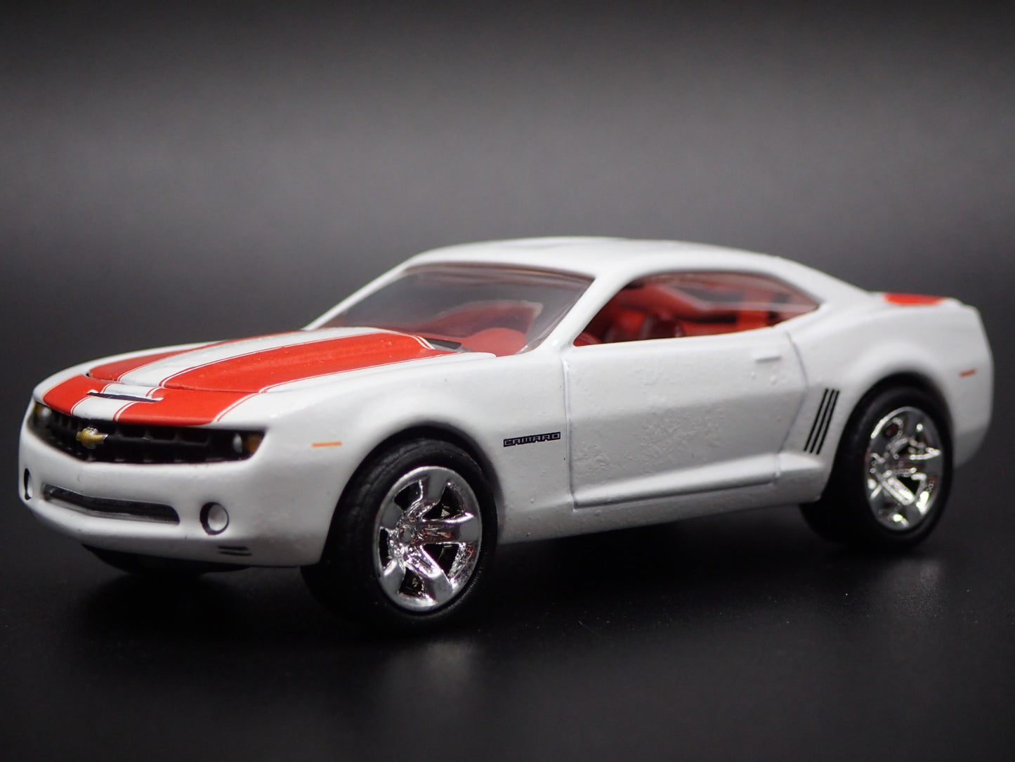 2010-2015 CHEVY CHEVROLET CAMARO WHITE 1:64 SCALE COLLECTIBLE DIECAST MODEL CAR