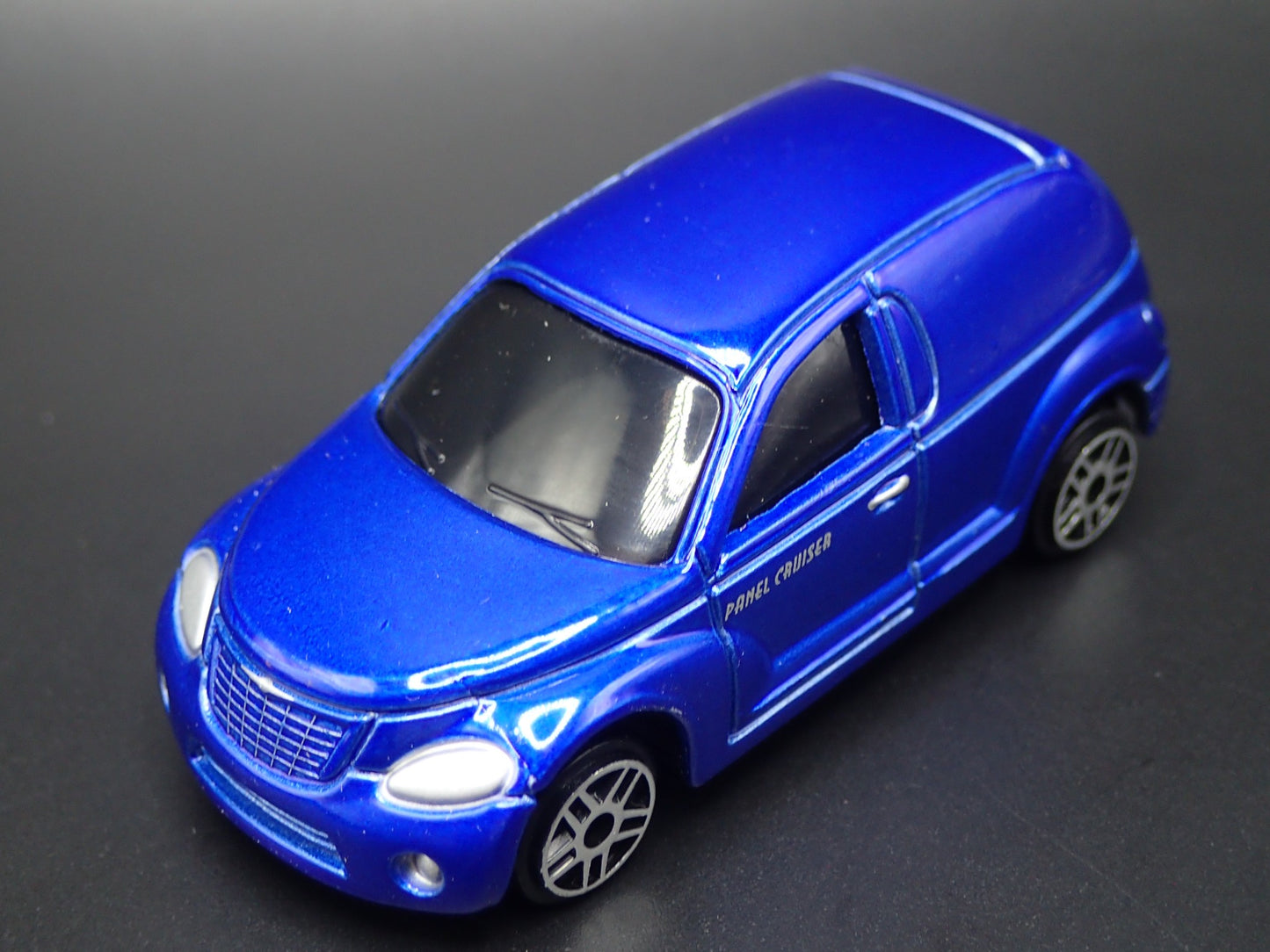 2001-2010 CHRYSLER PT CRUISER BLUE 1/64 SCALE COLLECTIBLE DIECAST MODEL CAR