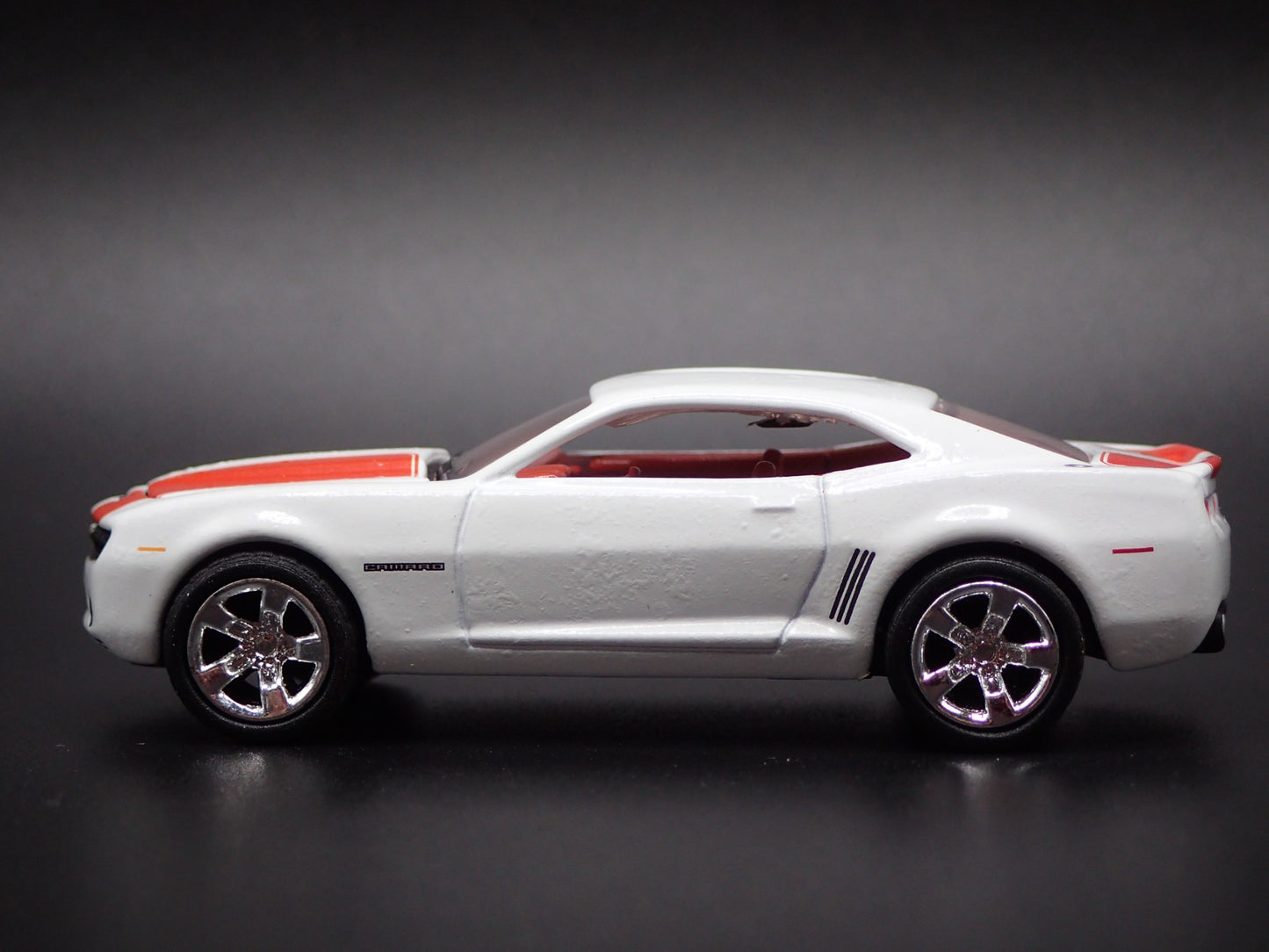 2010-2015 CHEVY CHEVROLET CAMARO WHITE 1:64 SCALE COLLECTIBLE DIECAST MODEL CAR