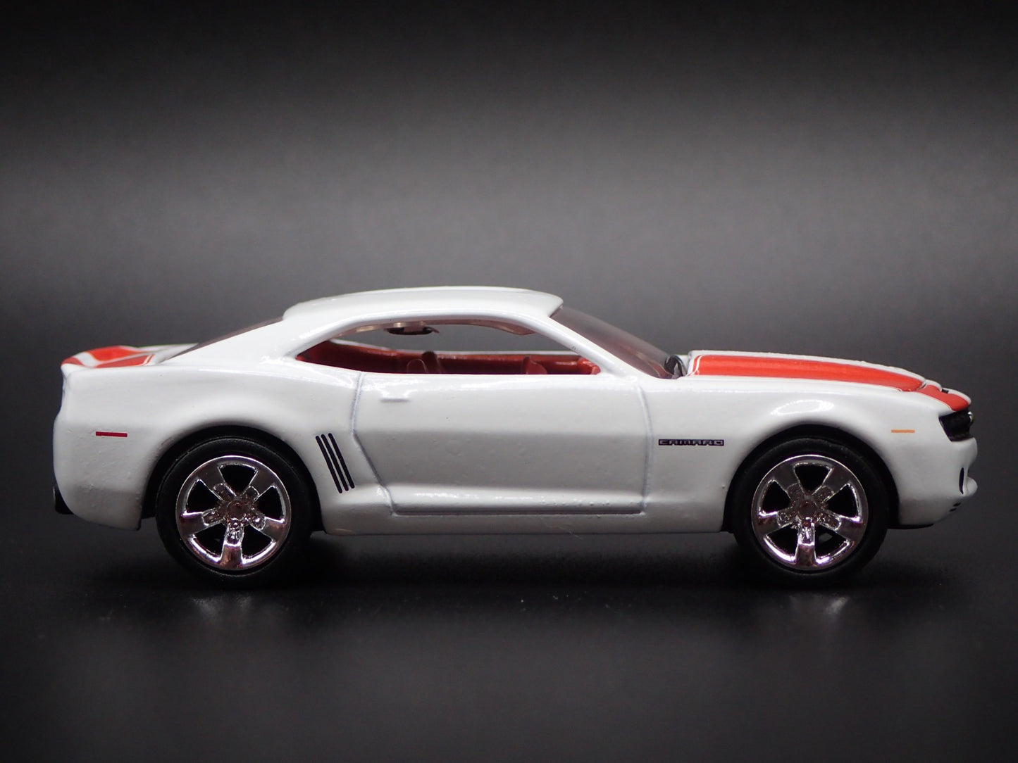 2010-2015 CHEVY CHEVROLET CAMARO WHITE 1:64 SCALE COLLECTIBLE DIECAST MODEL CAR