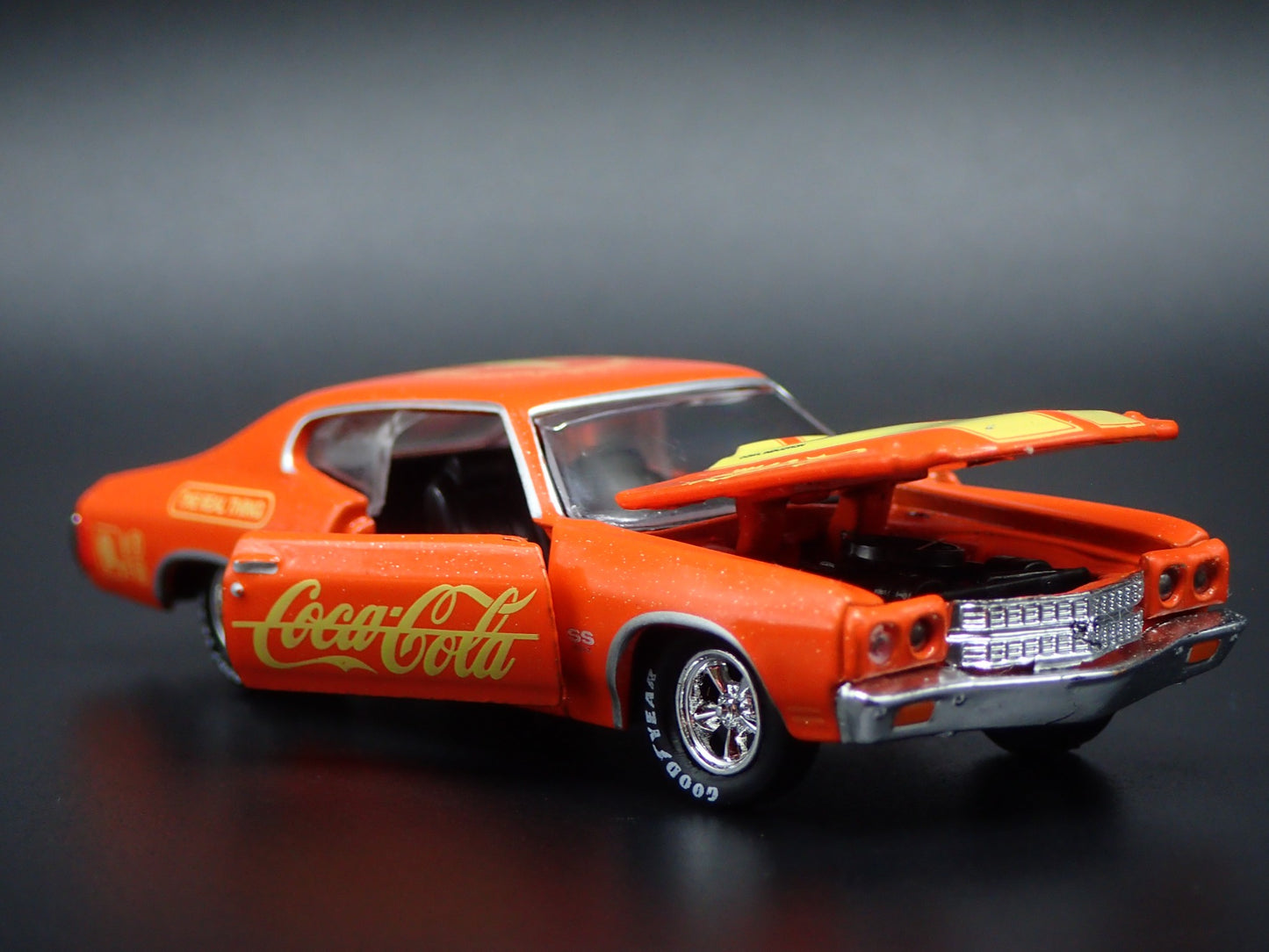 1970 70 CHEVY CHEVROLET CHEVELLE SS 1:64 SCALE DIORAMA DIECAST MODEL CAR