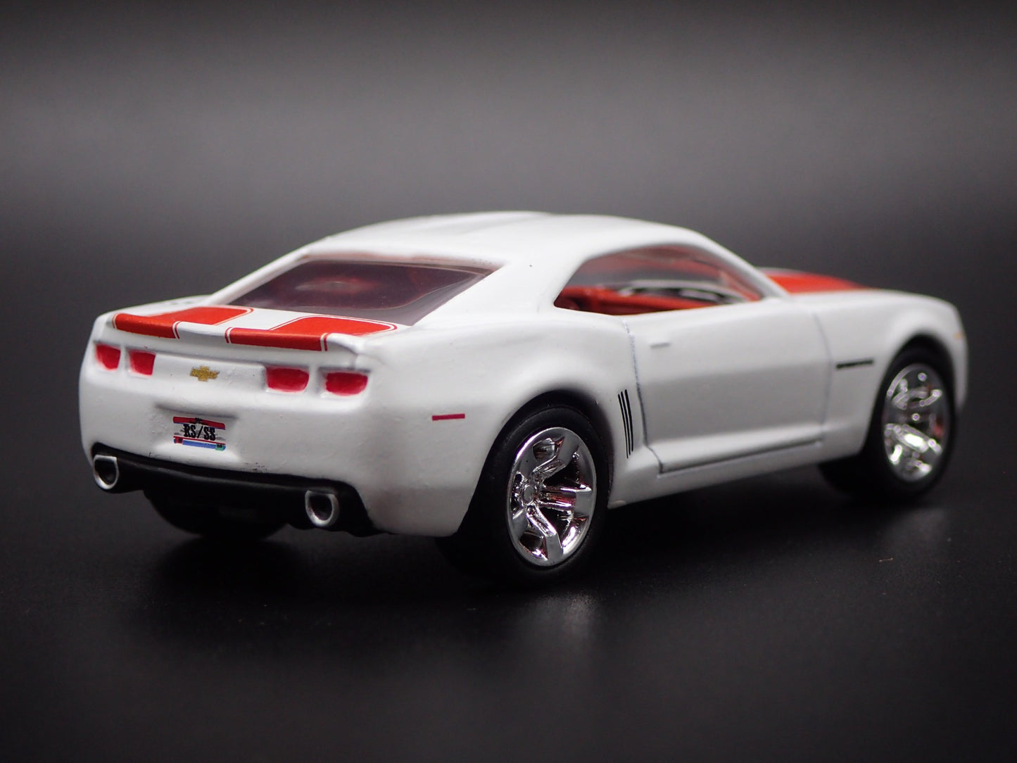 2010-2015 CHEVY CHEVROLET CAMARO WHITE 1:64 SCALE COLLECTIBLE DIECAST MODEL CAR