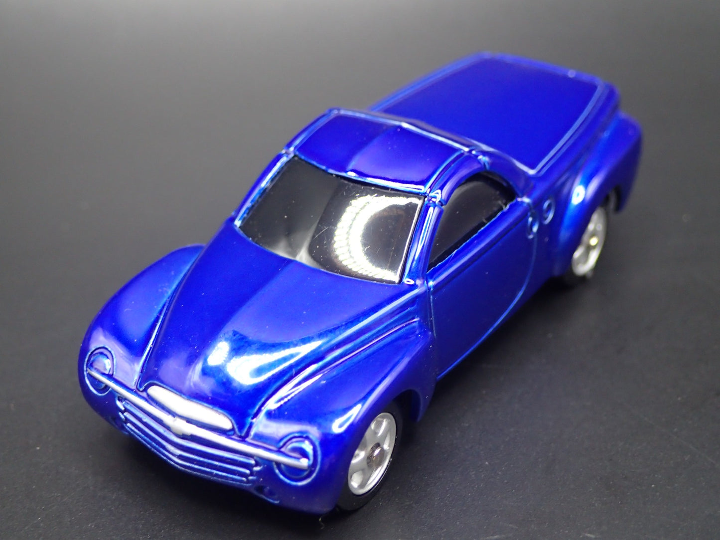 2003-2006 CHEVROLET SSR TRUCK BLUE 1:64 SCALE COLLECTIBLE DIECAST MODEL CAR