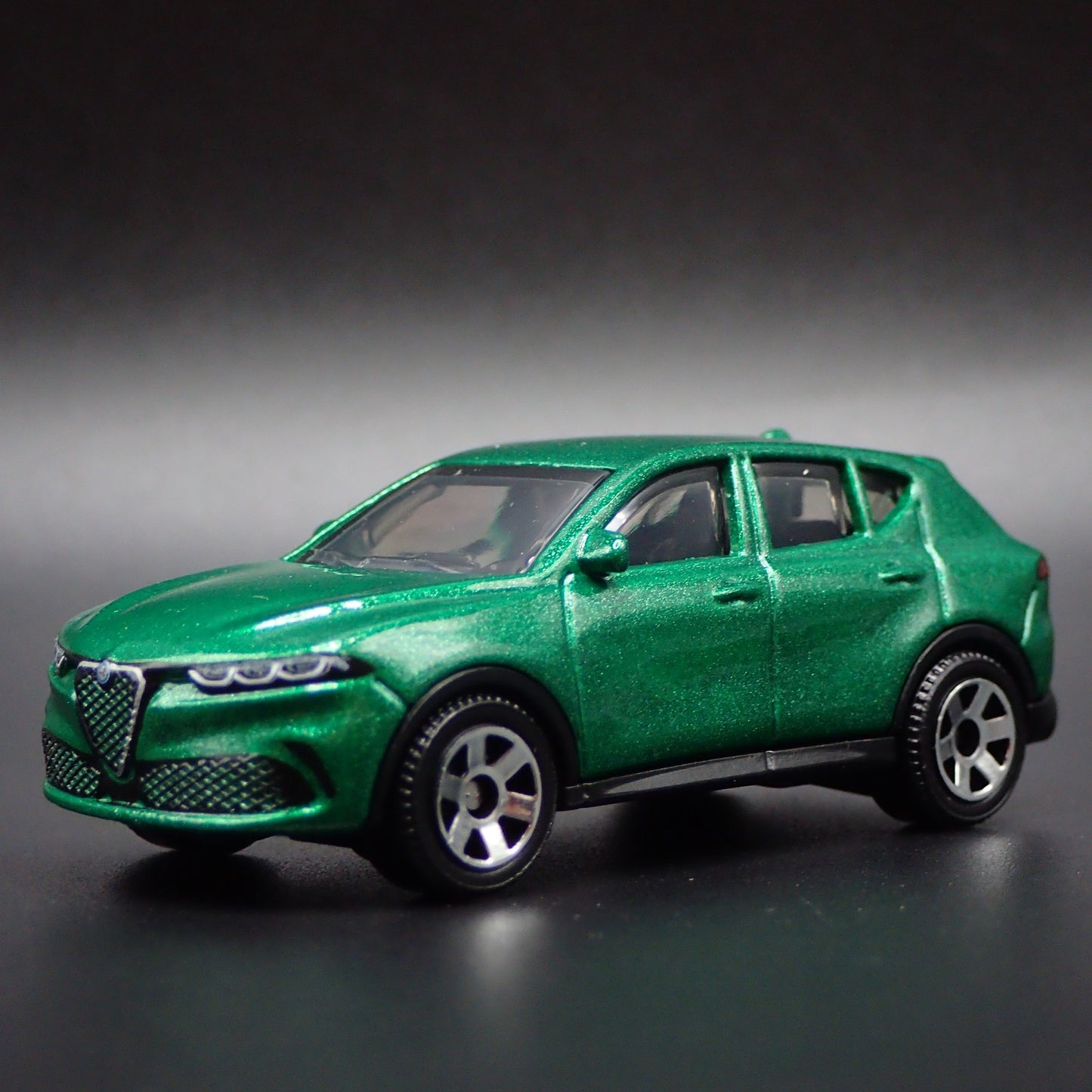 2023-2025 ALFA ROMEO TONALE SUV 1:64 SCALE COLLECTIBLE DIORAMA DIECAST MODEL CAR