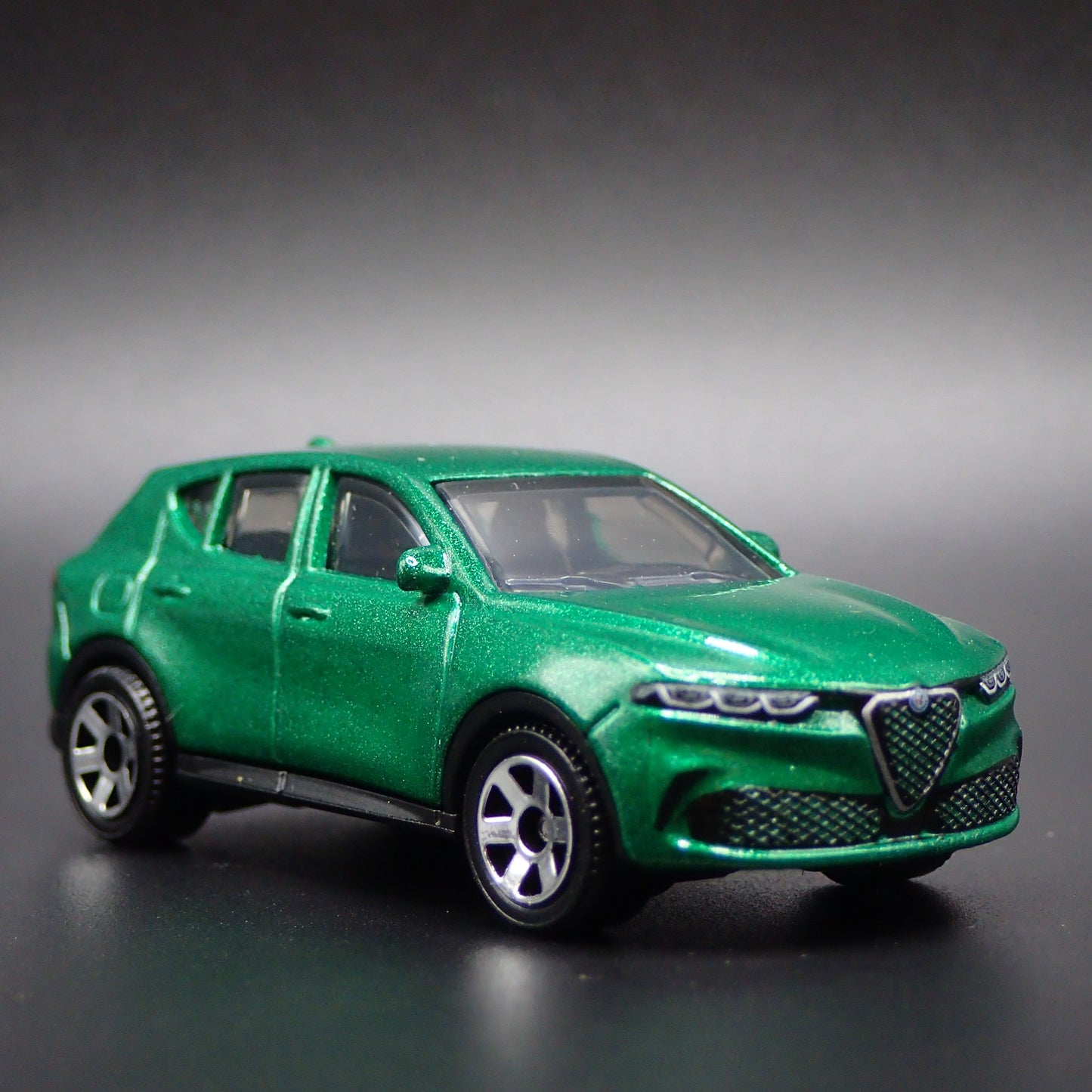 2023-2025 ALFA ROMEO TONALE SUV 1:64 SCALE COLLECTIBLE DIORAMA DIECAST MODEL CAR
