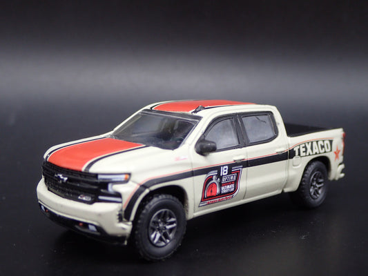 2021 CHEVROLET SILVERADO TRUCK TEXACO RACING HITCH 1:64 SCALE DIECAST MODEL CAR